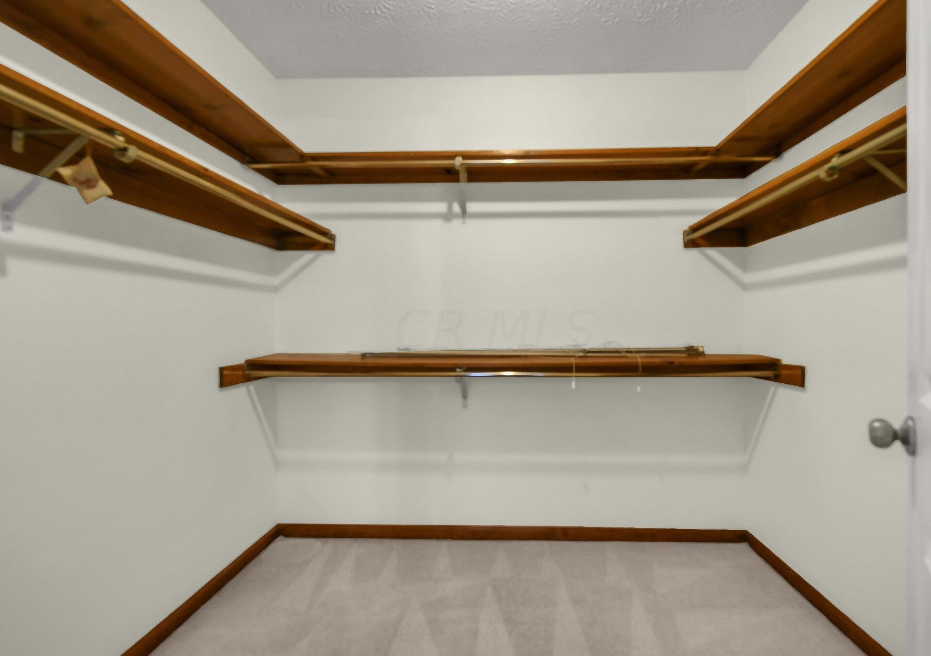 1261 Youngland Dr, Columbus OH 43228-9599 exterior