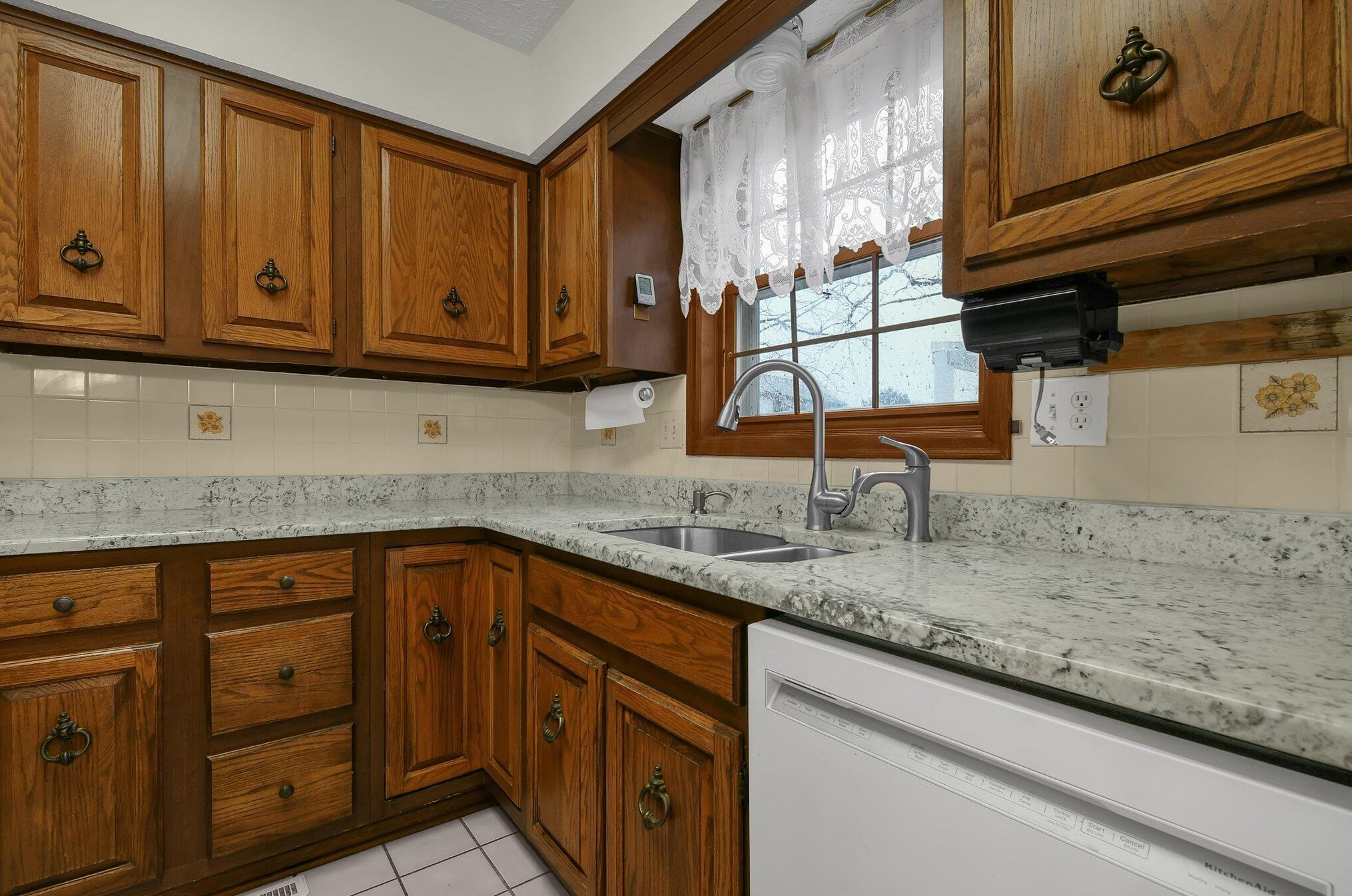 1261 Youngland Dr, Columbus OH 43228-9599 exterior