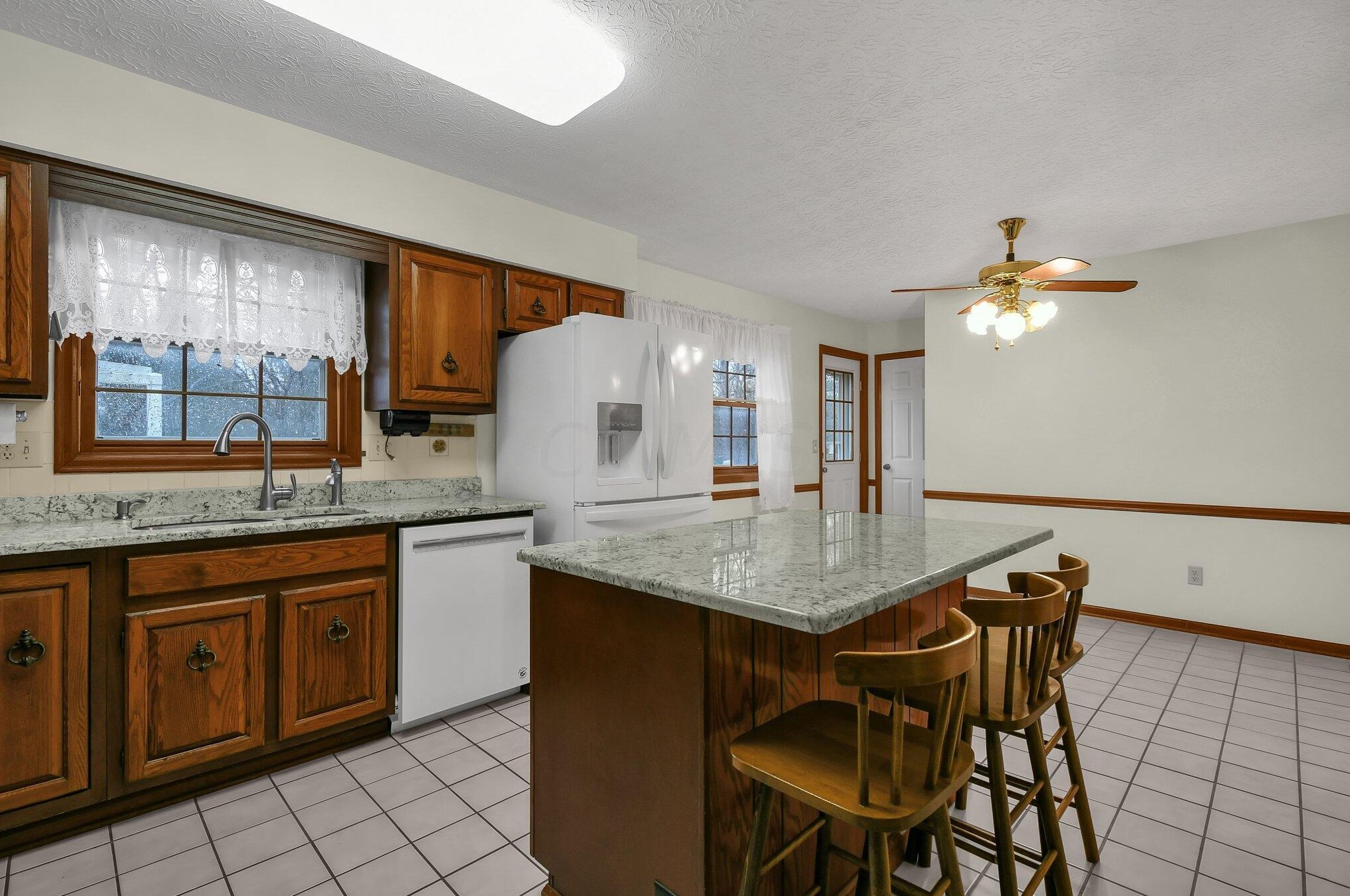 1261 Youngland Dr, Columbus OH 43228-9599 exterior