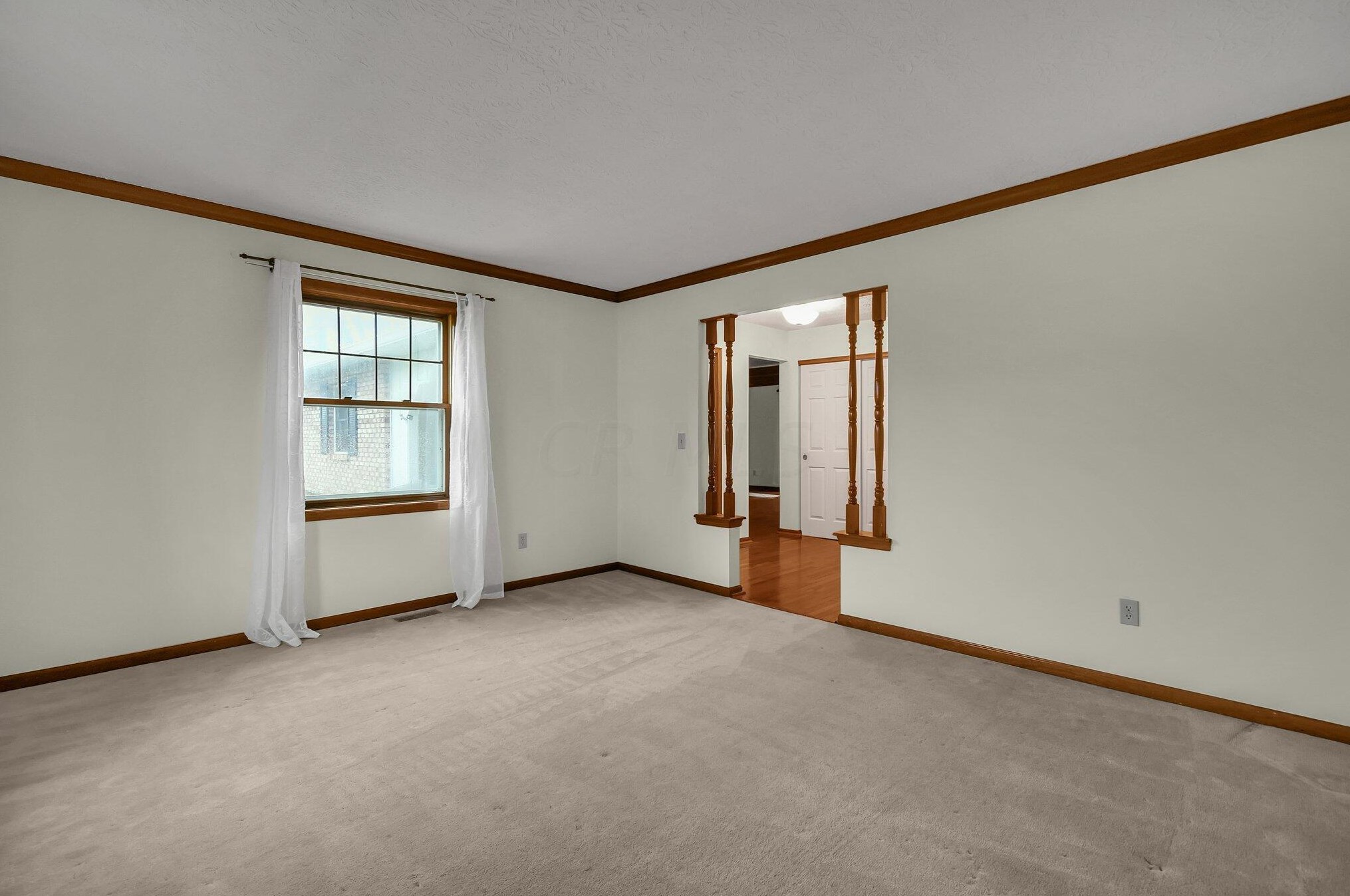 1261 Youngland Dr, Columbus OH 43228-9599 exterior