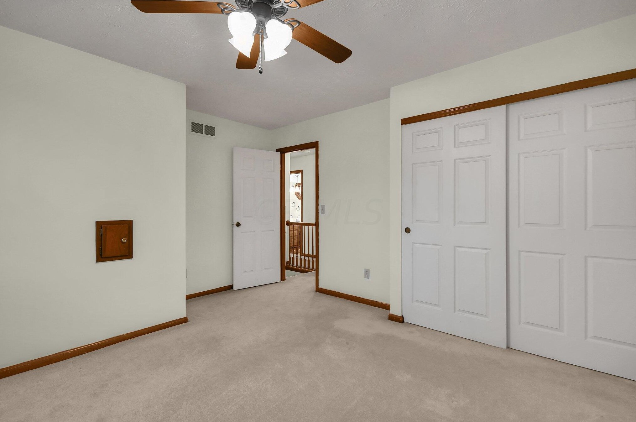 1261 Youngland Dr, Columbus OH 43228-9599 exterior