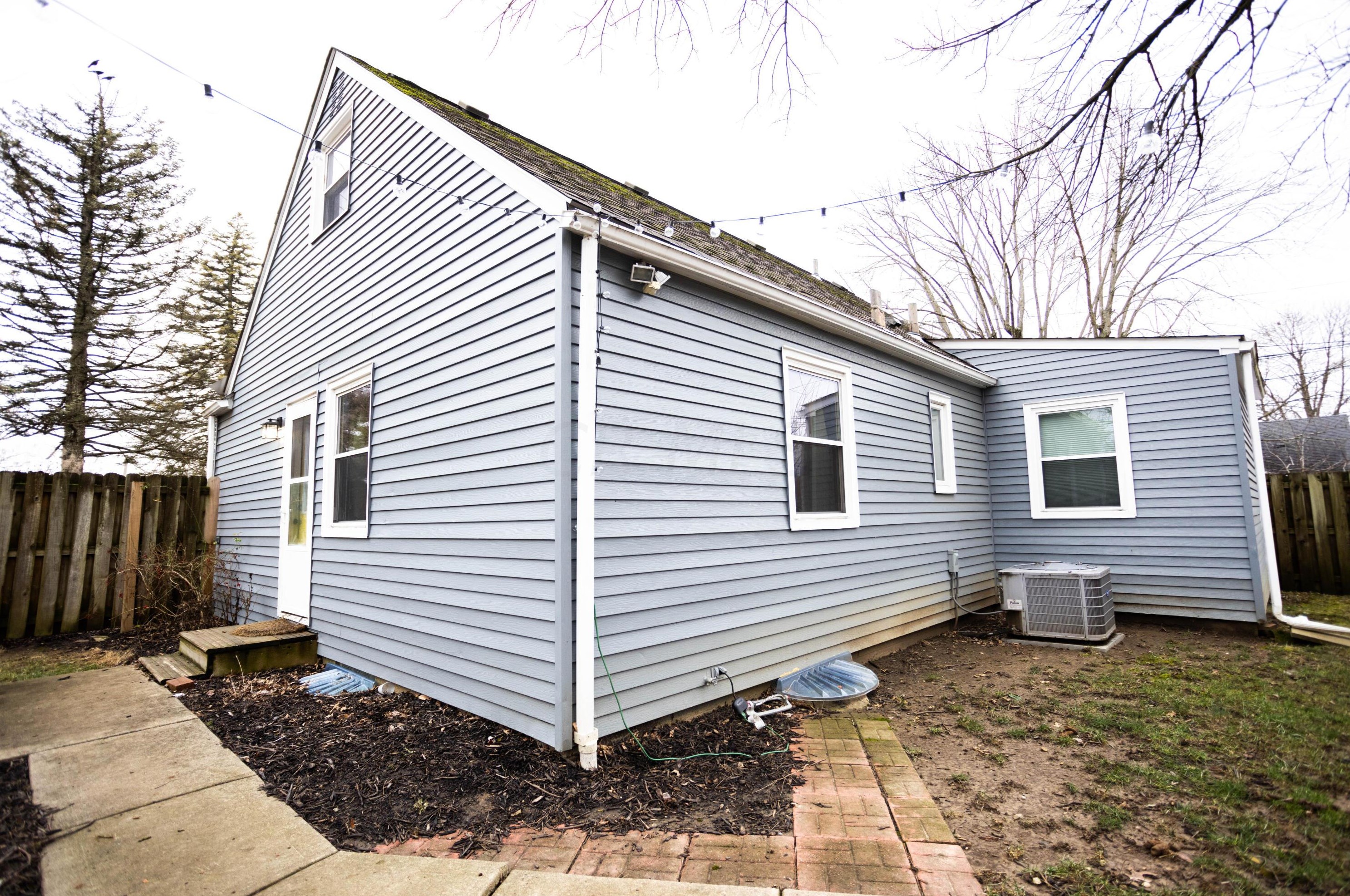 720 Dominion Blvd, Columbus OH  43214-2277 exterior