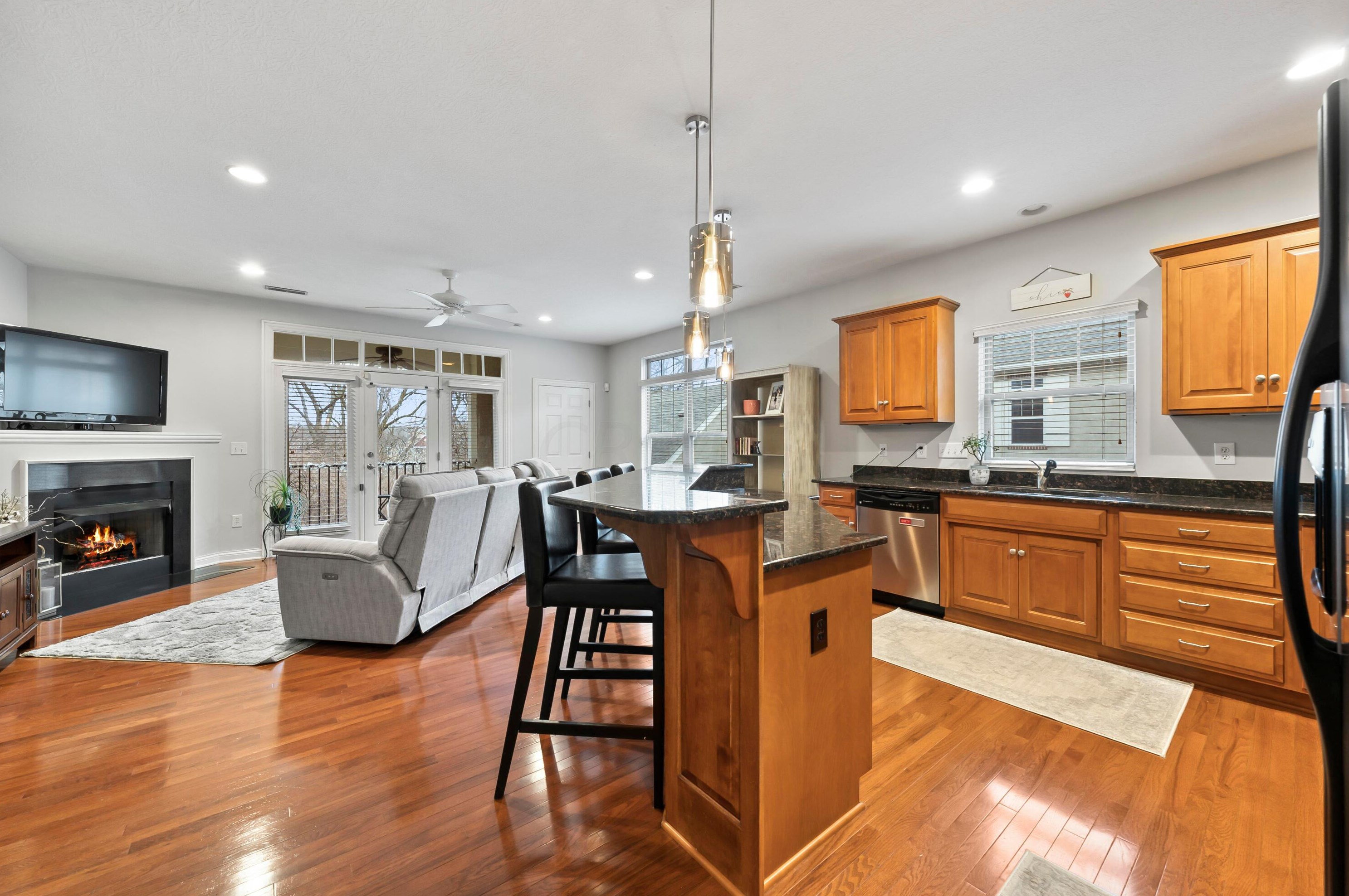 2353 Keep Pl, Columbus OH  43204-4989 exterior