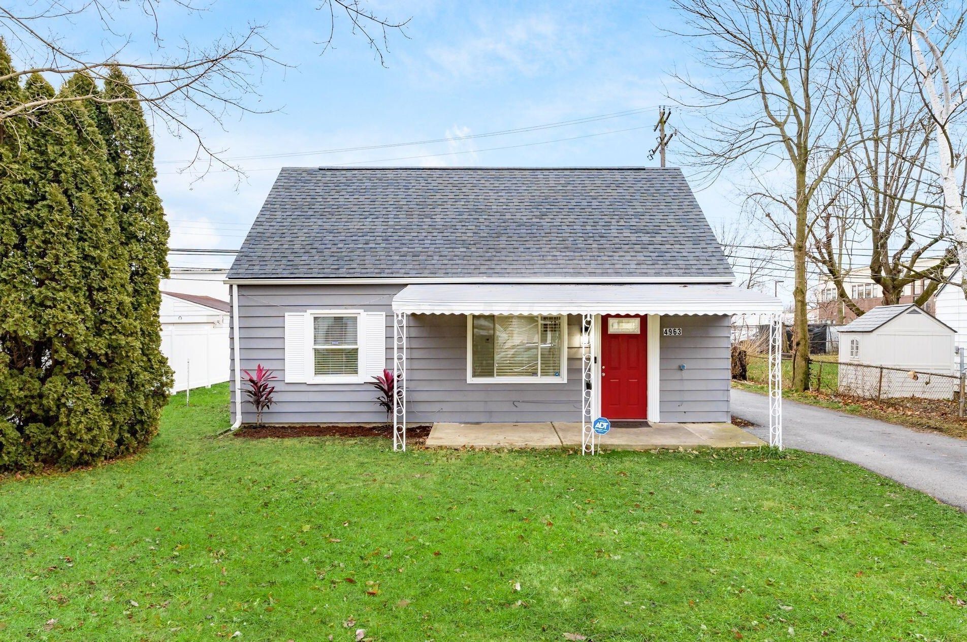 4963 Dimson Dr, Columbus OH  43213-2413 exterior