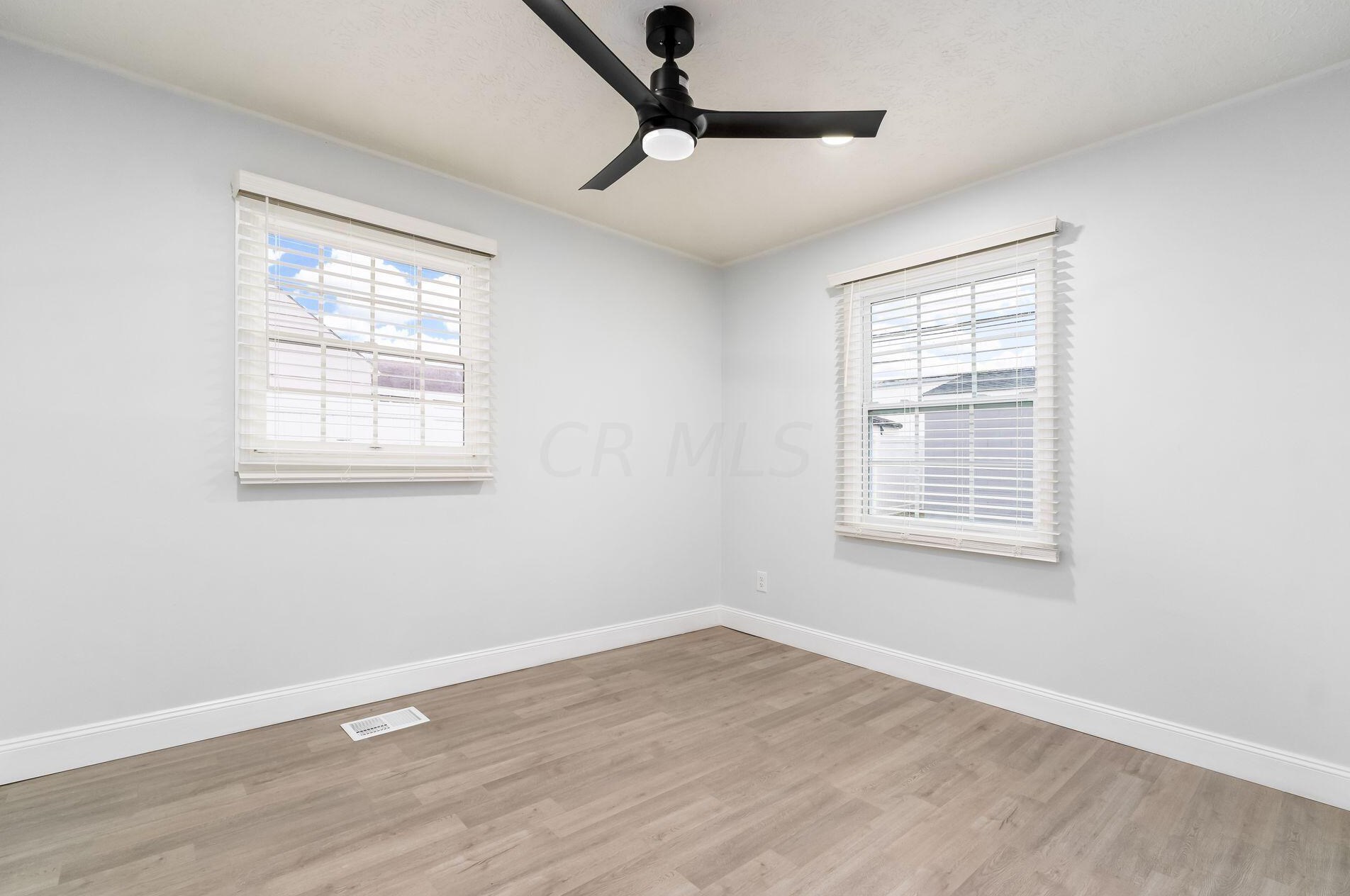 4963 Dimson Dr, Columbus OH  43213-2413 exterior