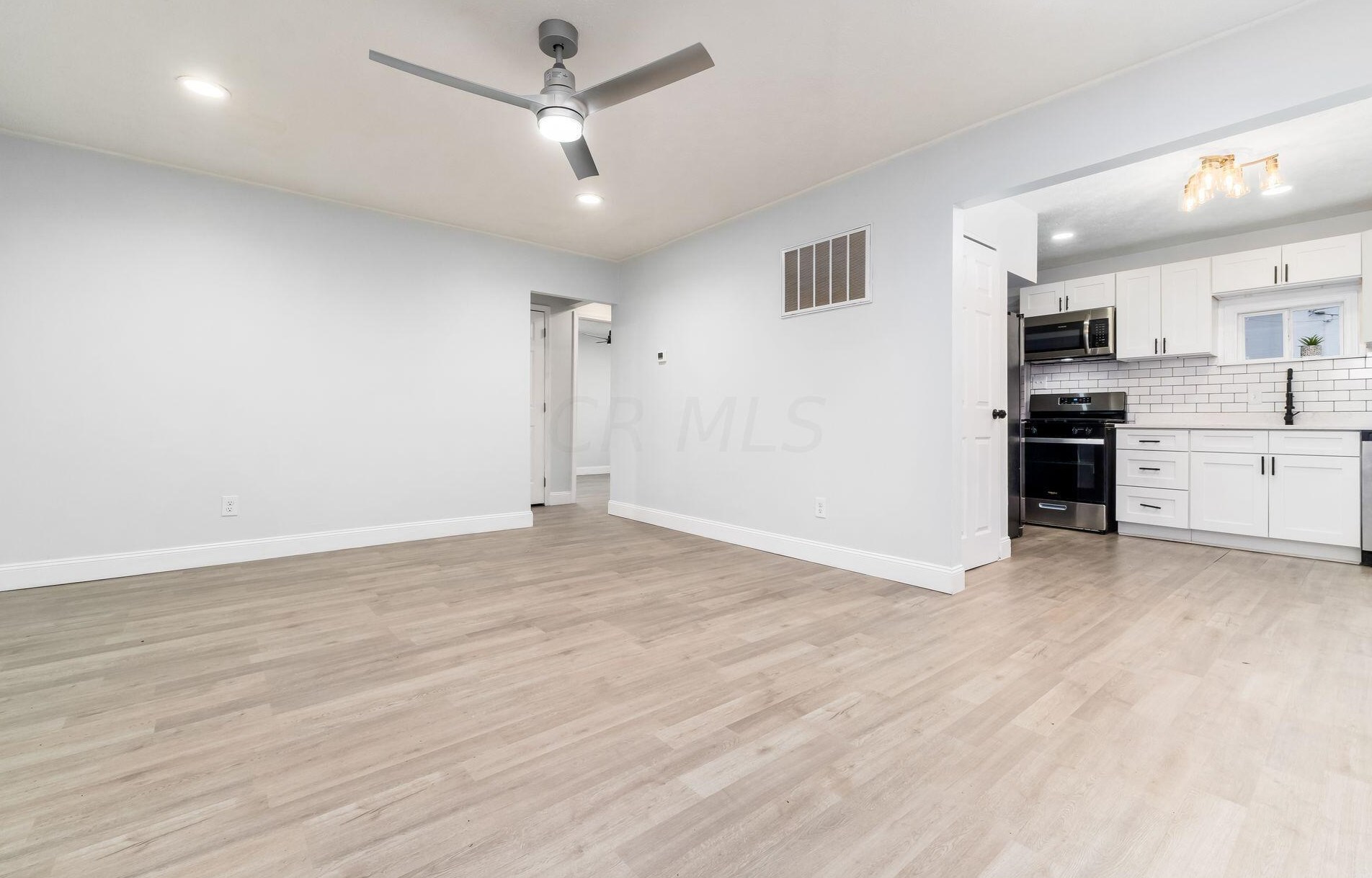 4963 Dimson Dr, Columbus OH  43213-2413 exterior