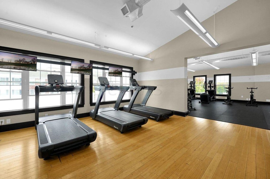 6286 Marsh Wren Dr, Columbus OH  43230-6452 exterior