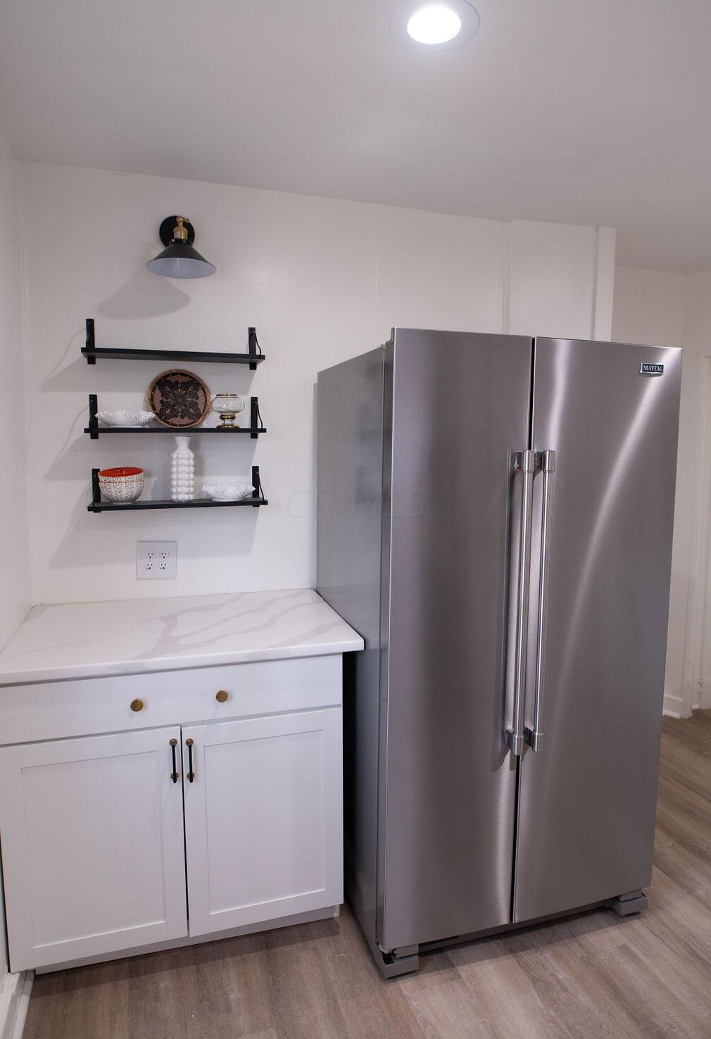 28 Wheatland Ave, Columbus OH  43204-3266 exterior