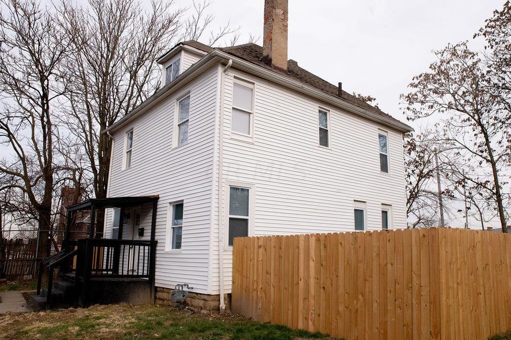 28 Wheatland Ave, Columbus OH  43204-3266 exterior