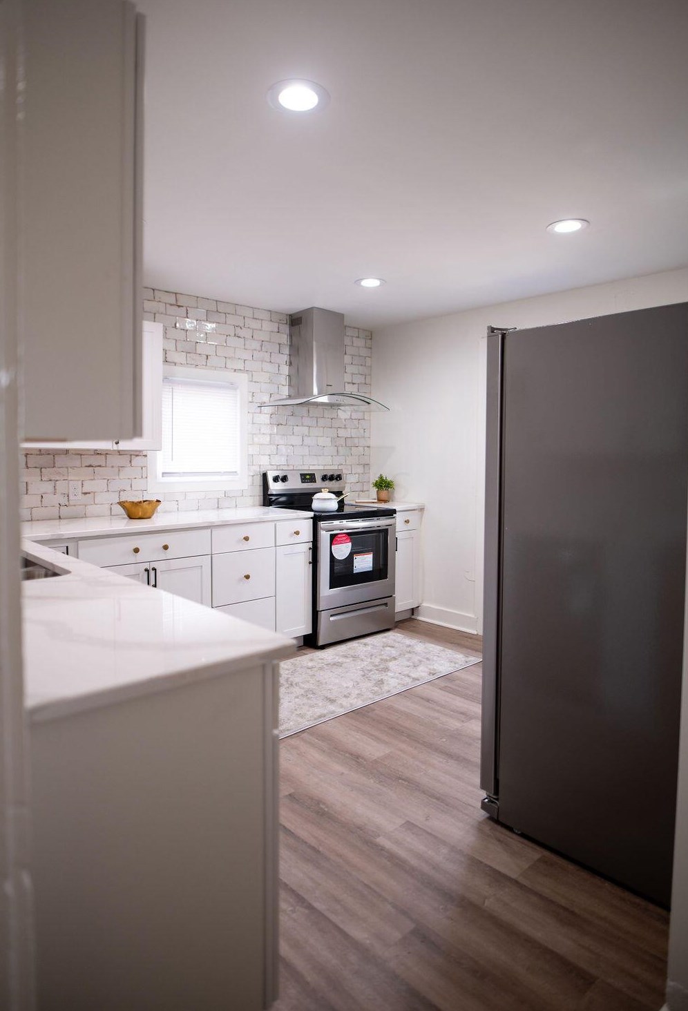 28 Wheatland Ave, Columbus OH  43204-3266 exterior