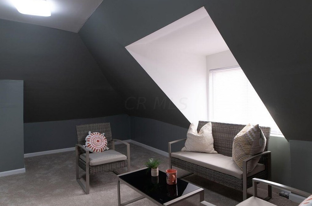 28 Wheatland Ave, Columbus OH  43204-3266 exterior