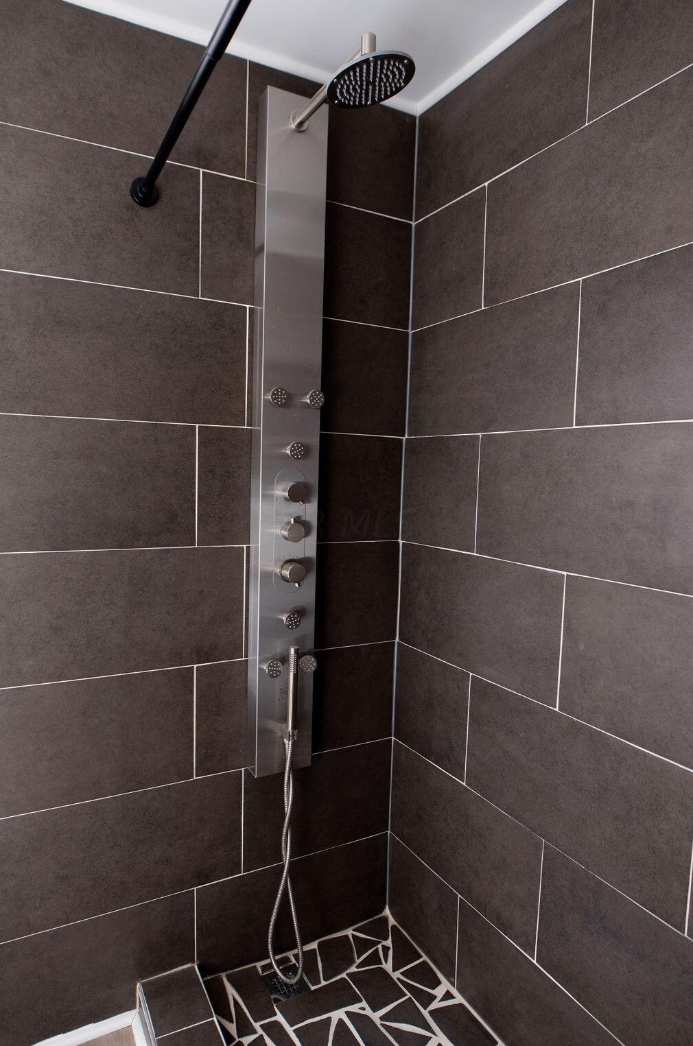 28 Wheatland Ave, Columbus OH  43204-3266 exterior