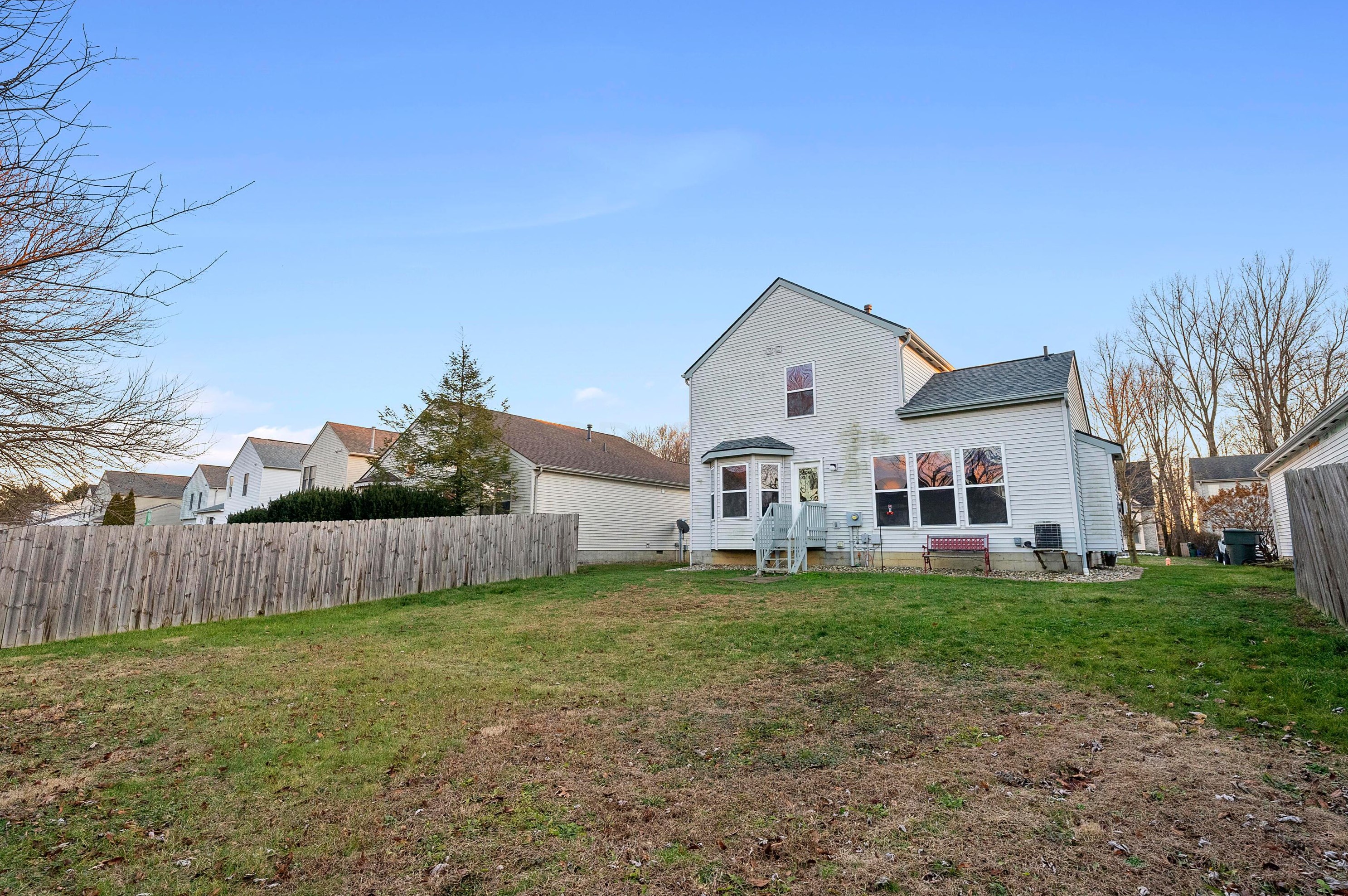 6994 Weurful Dr, Cnl Wnchstr OH  43110-8444 exterior