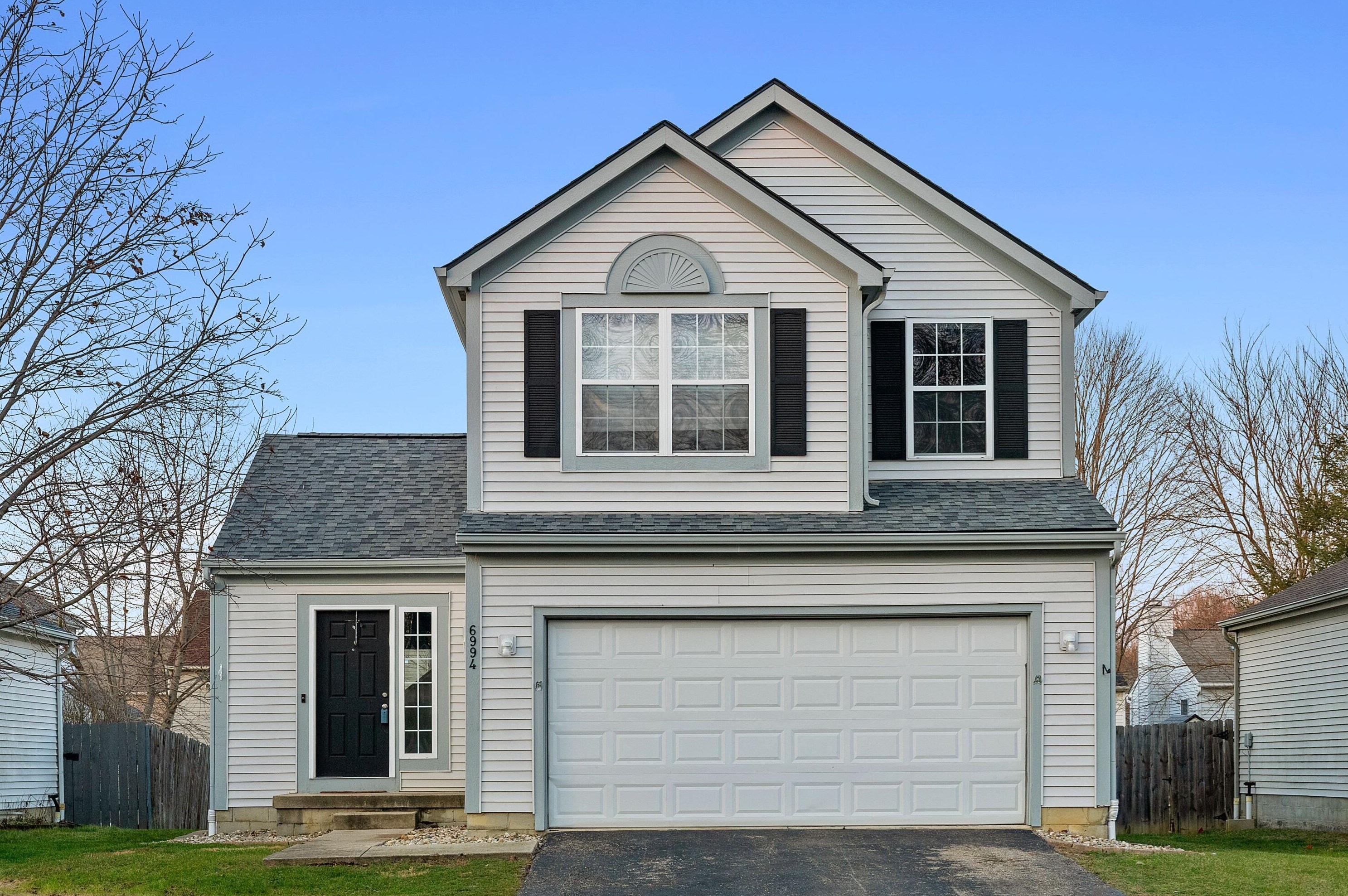 6994 Weurful Dr, Cnl Wnchstr OH  43110-8444 exterior