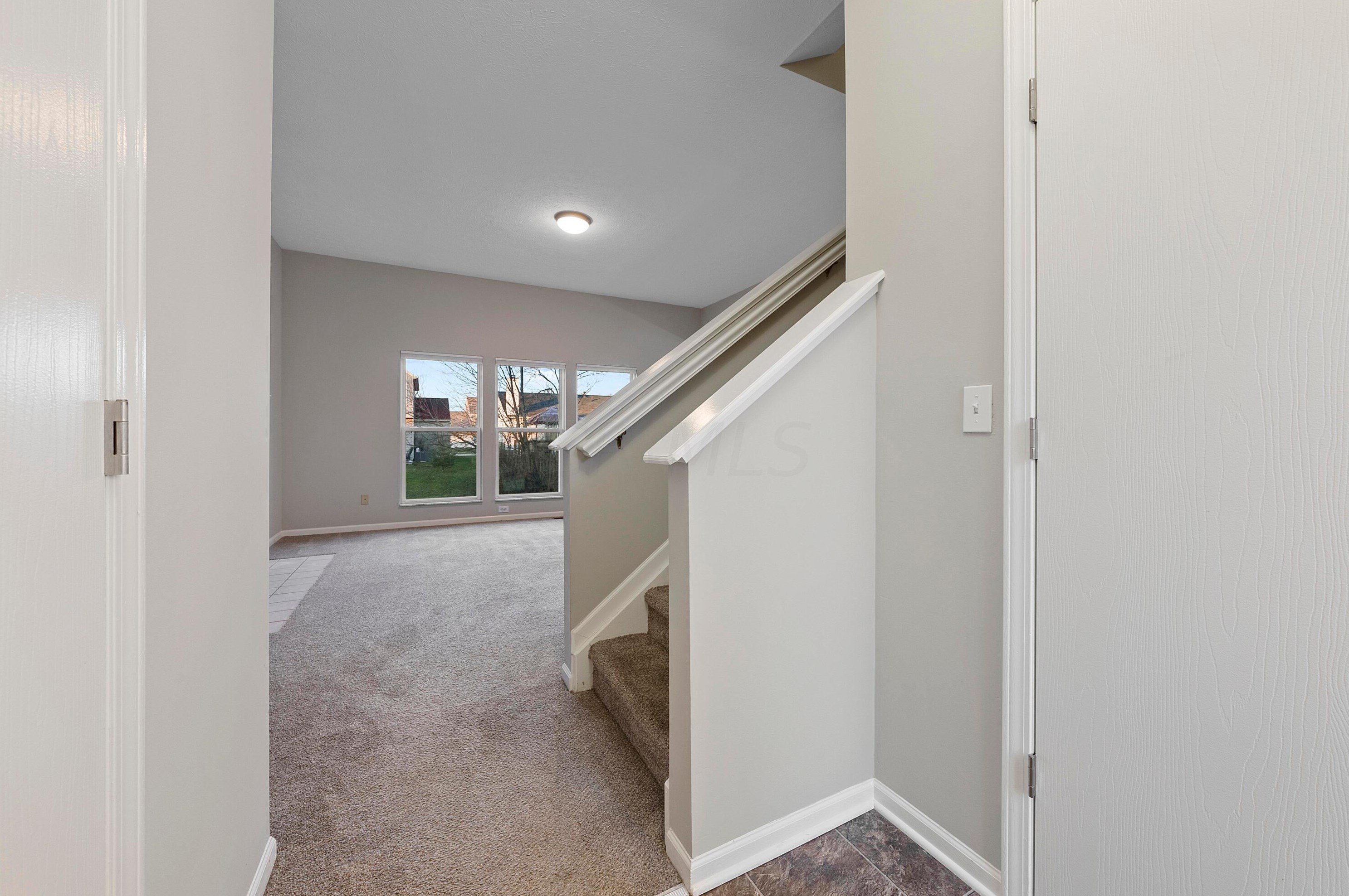 6994 Weurful Dr, Cnl Wnchstr OH  43110-8444 exterior