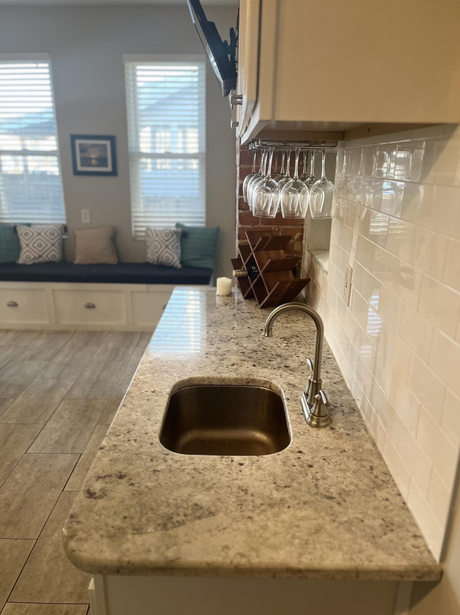 448 Deshler Ave, Columbus OH 43206-2717 exterior