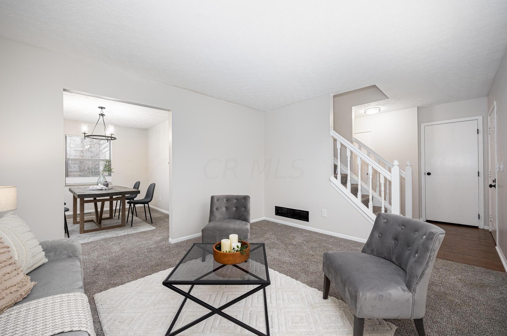 3200 Southern Hills Dr, Pickerington OH  43147-8652 exterior