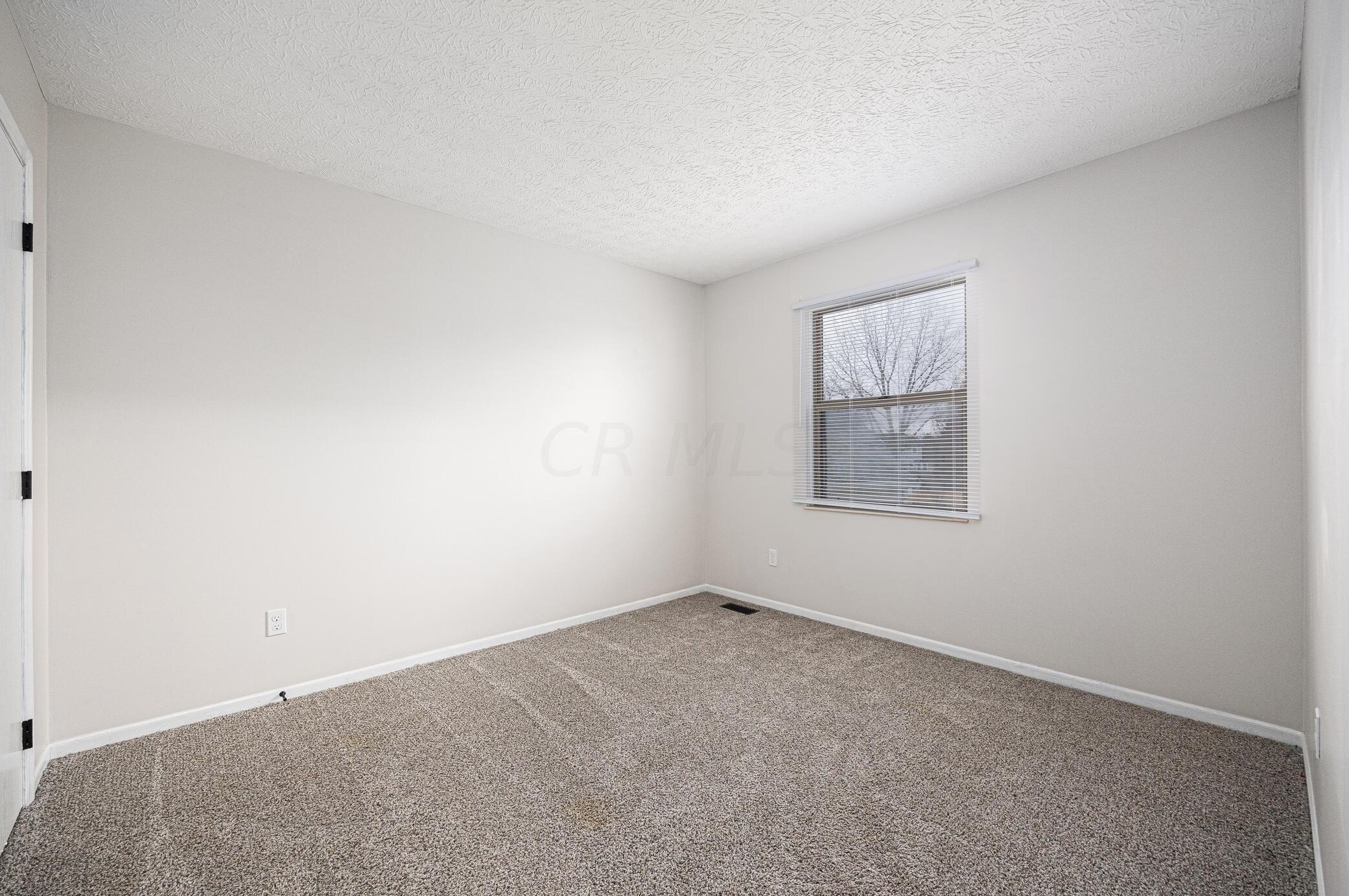 3200 Southern Hills Dr, Pickerington OH  43147-8652 exterior