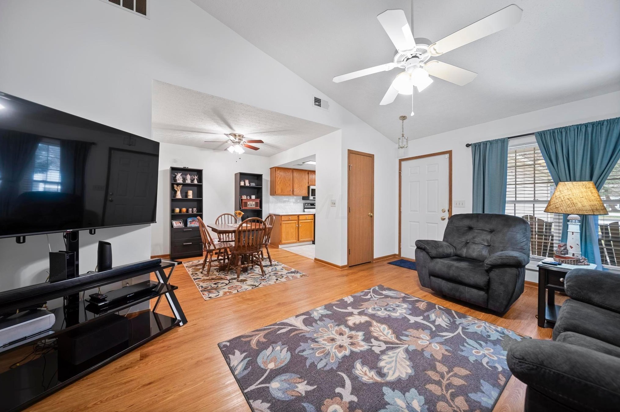 5544 Parkshire Dr, Columbus OH 43229-9352 exterior