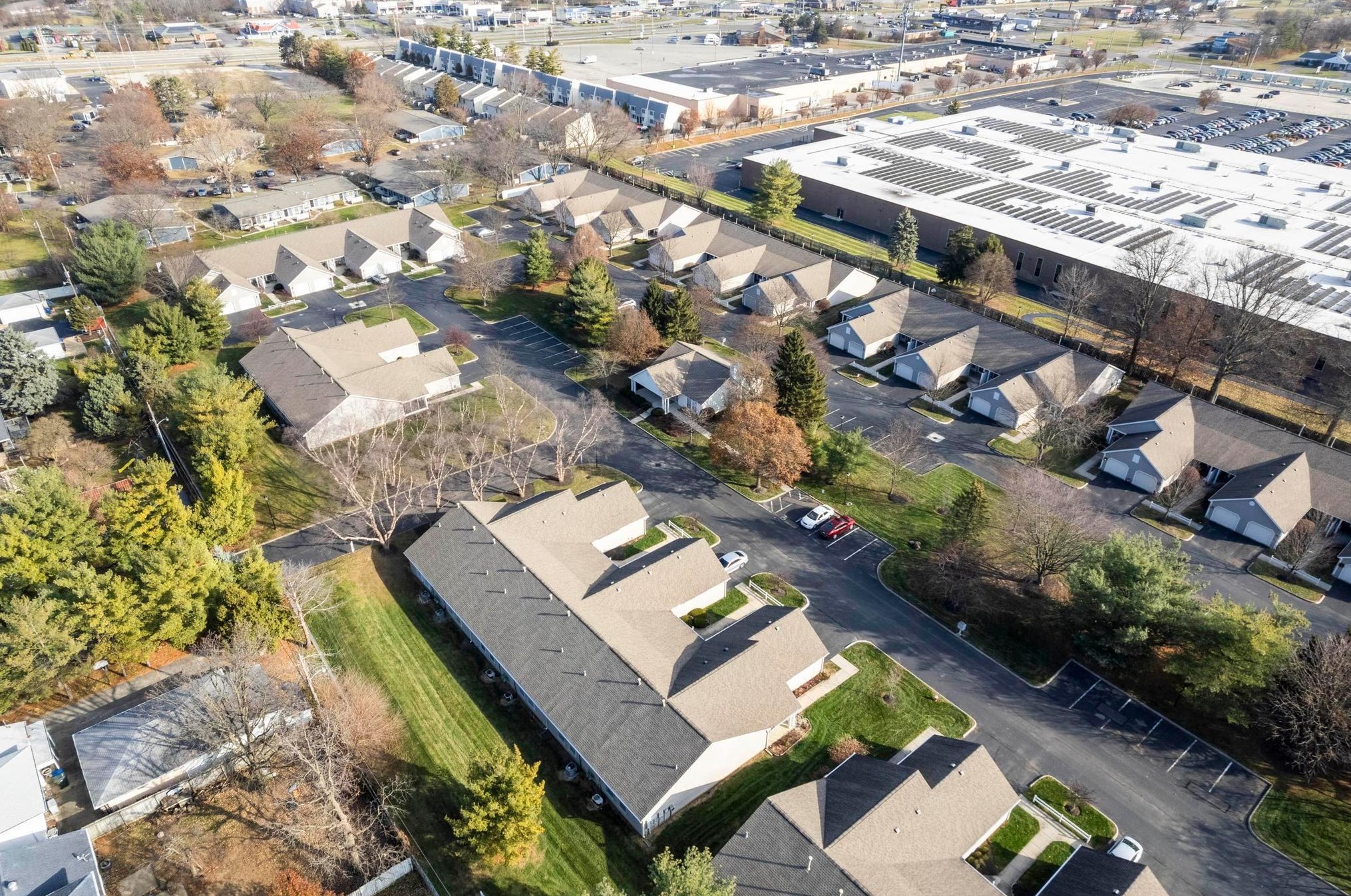 5544 Parkshire Dr, Columbus OH 43229-9352 exterior