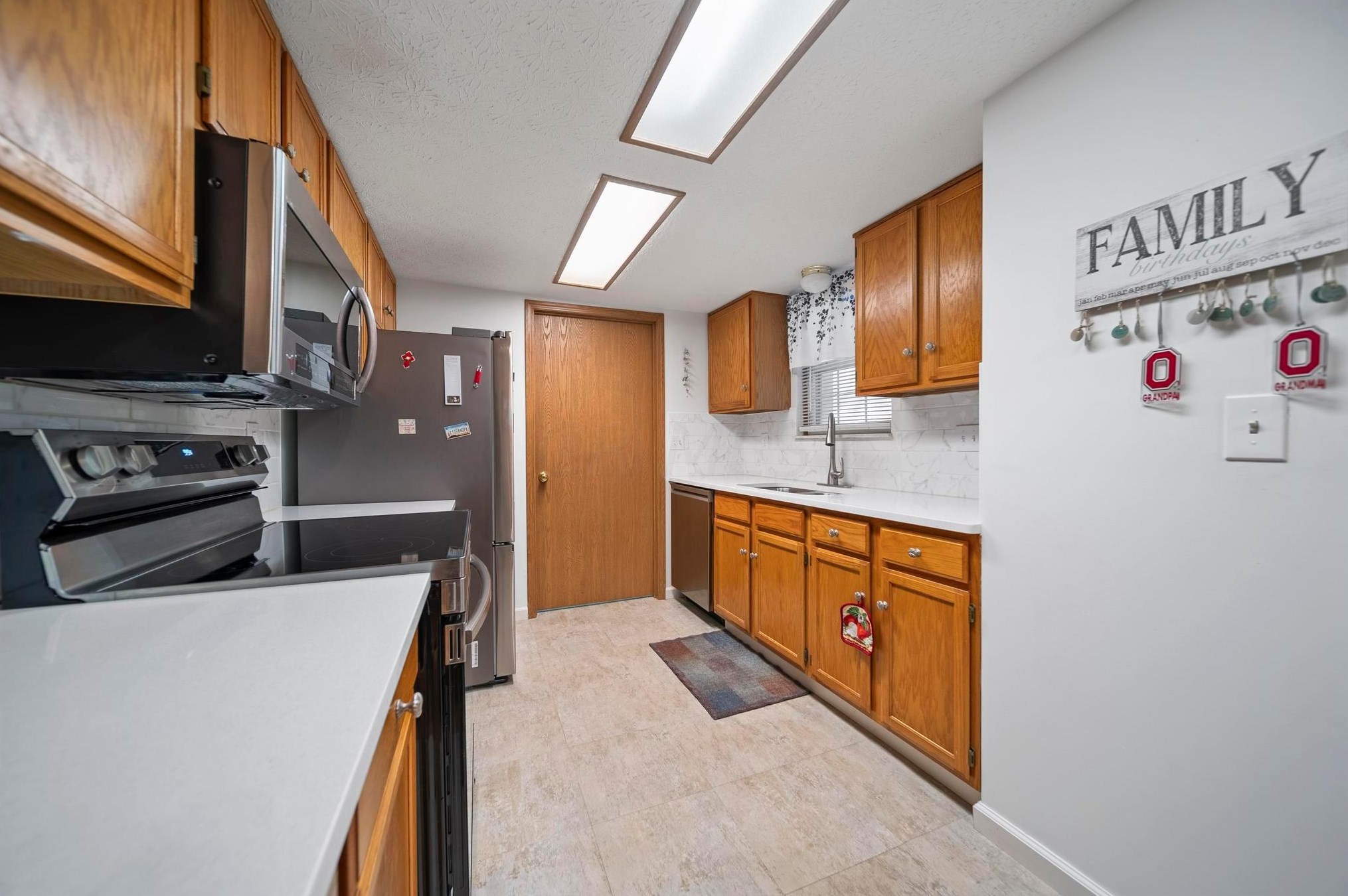 5544 Parkshire Dr, Columbus OH 43229-9352 exterior