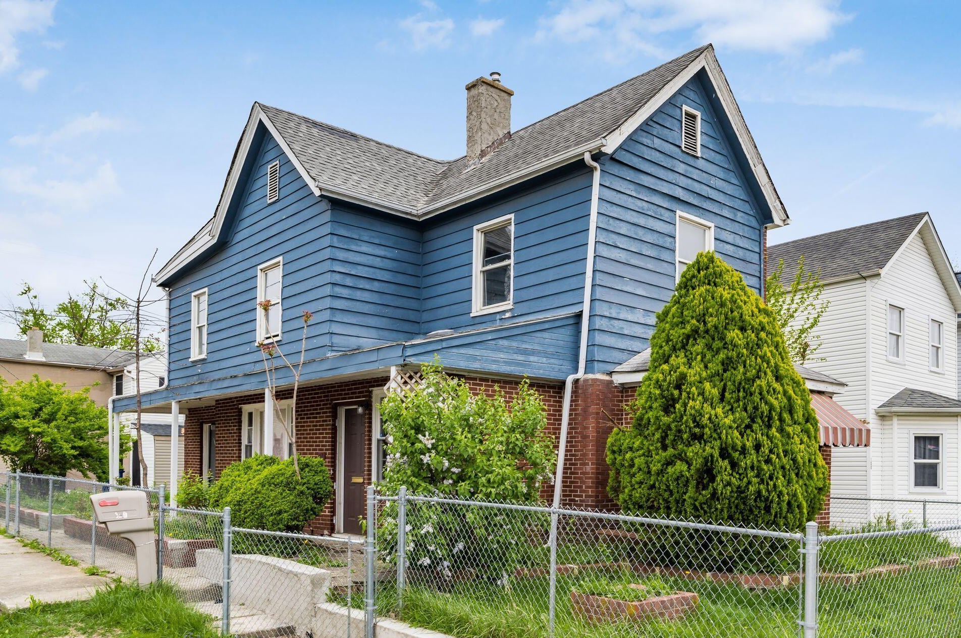 98 Oakley Ave, Columbus OH  43204-3214 exterior