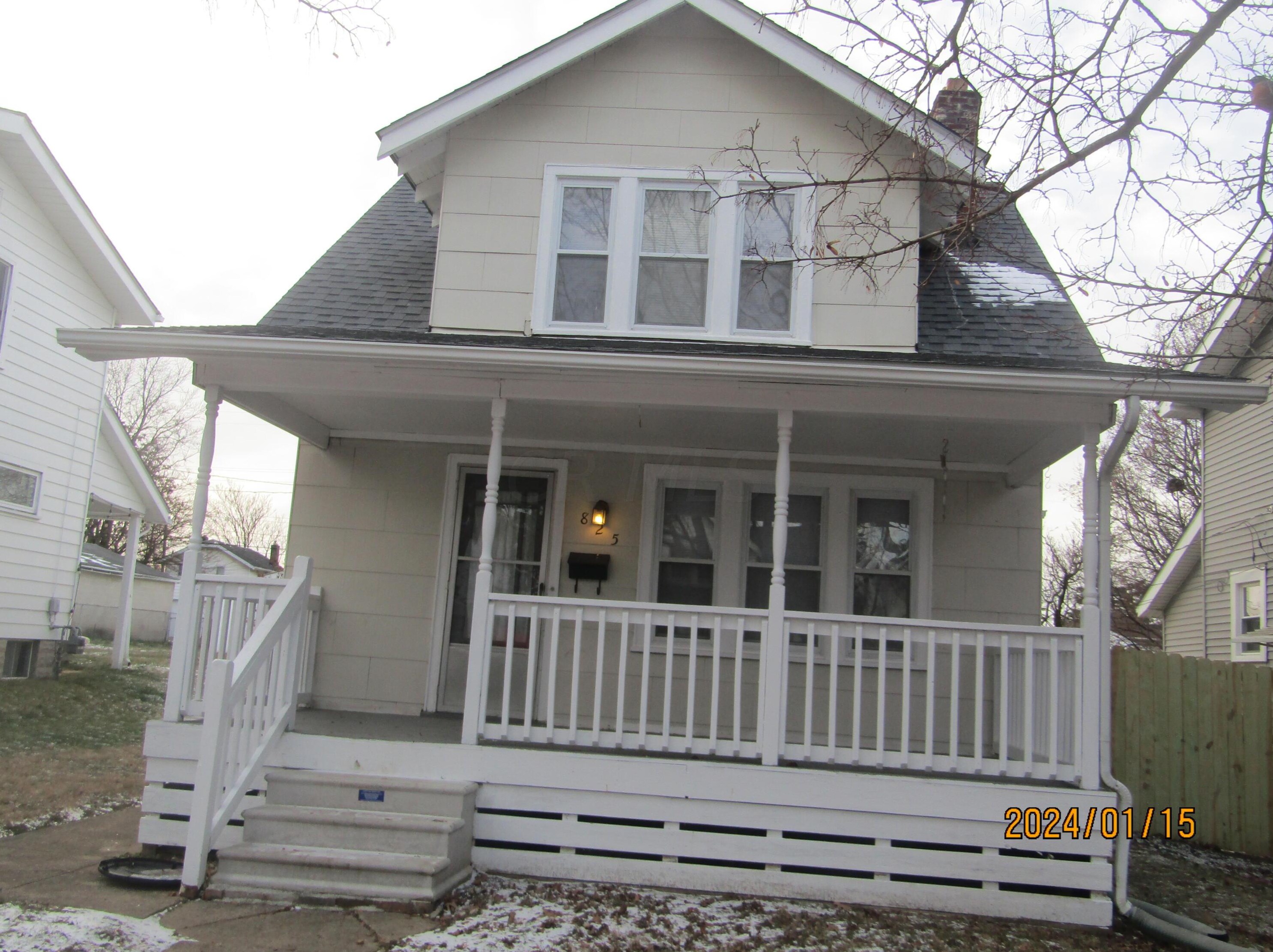 825 Terrace Ave, Columbus OH  43204-2808 exterior