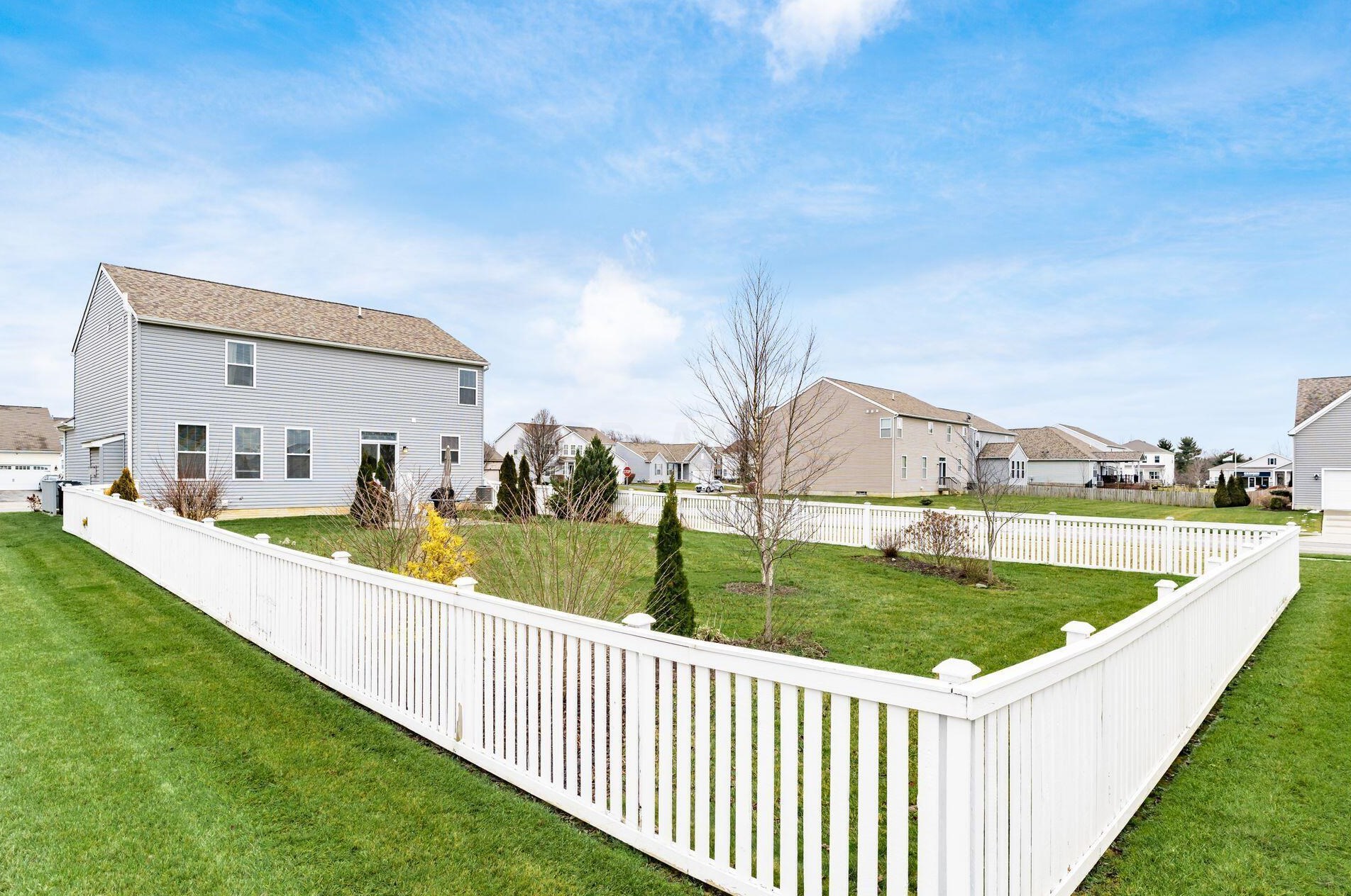 123 Ellington Blvd, Granville OH  43023-9067 exterior