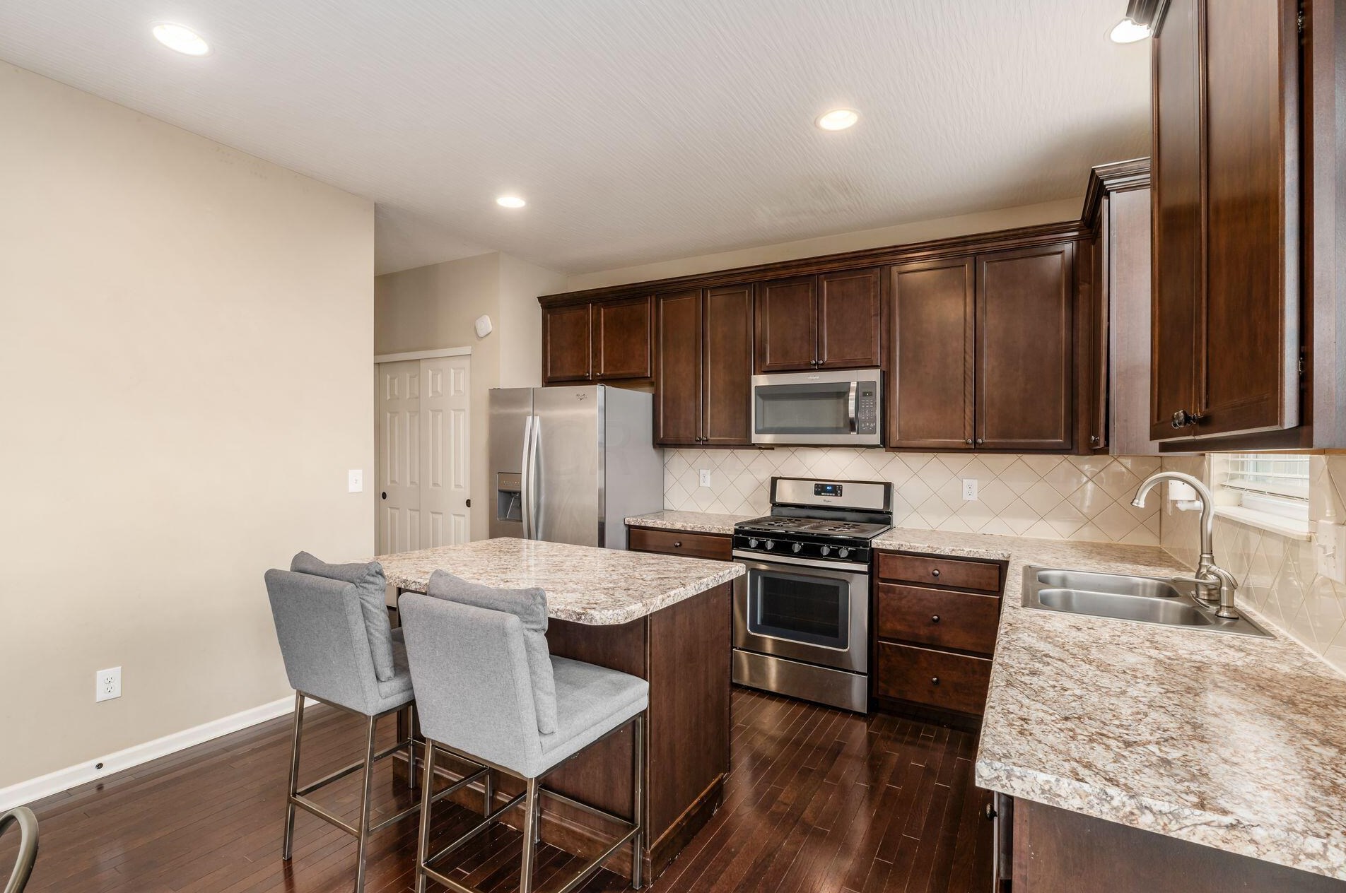 123 Ellington Blvd, Granville OH  43023-9067 exterior