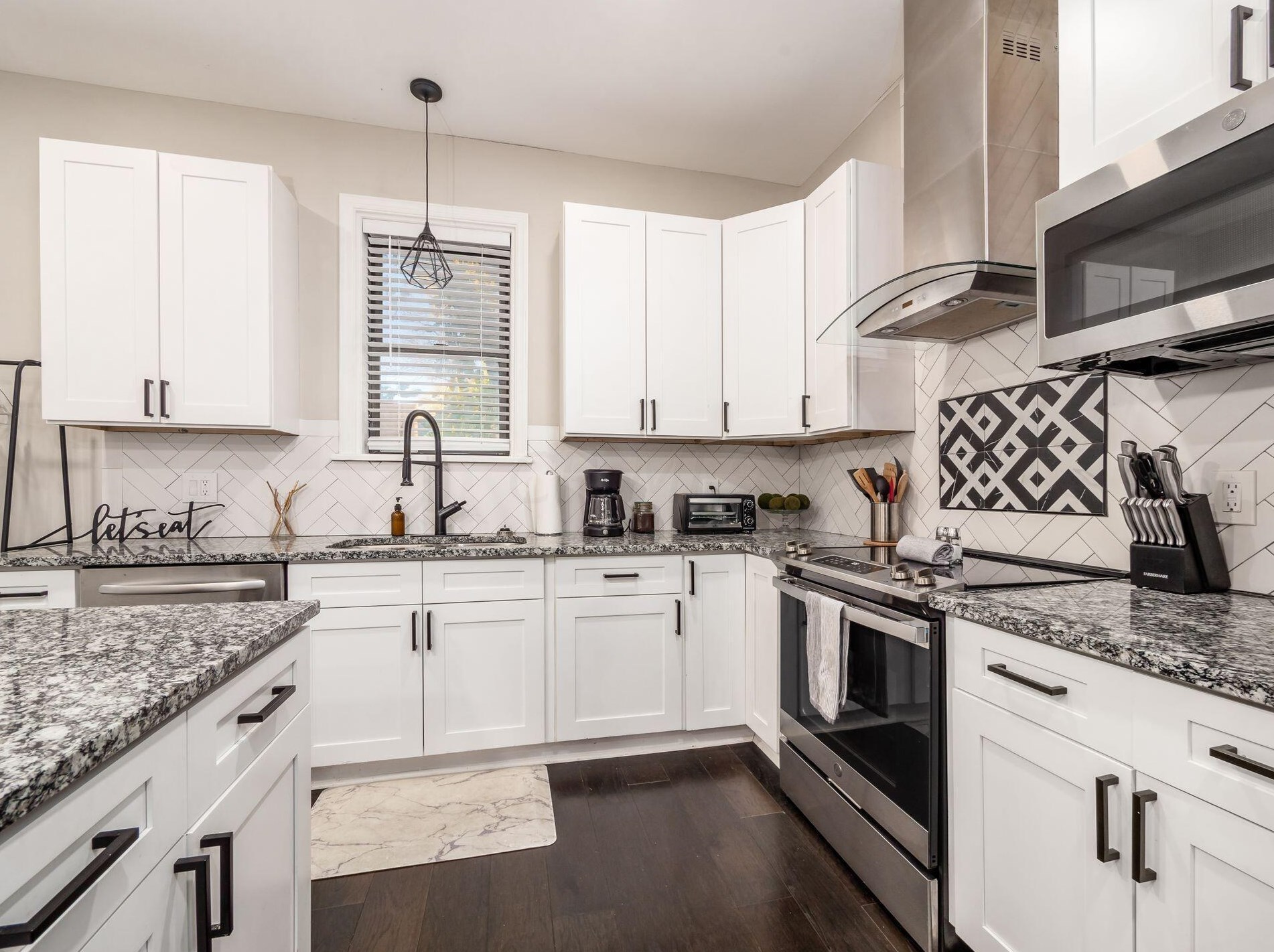 915 4th St, Columbus OH 43201-3625 exterior