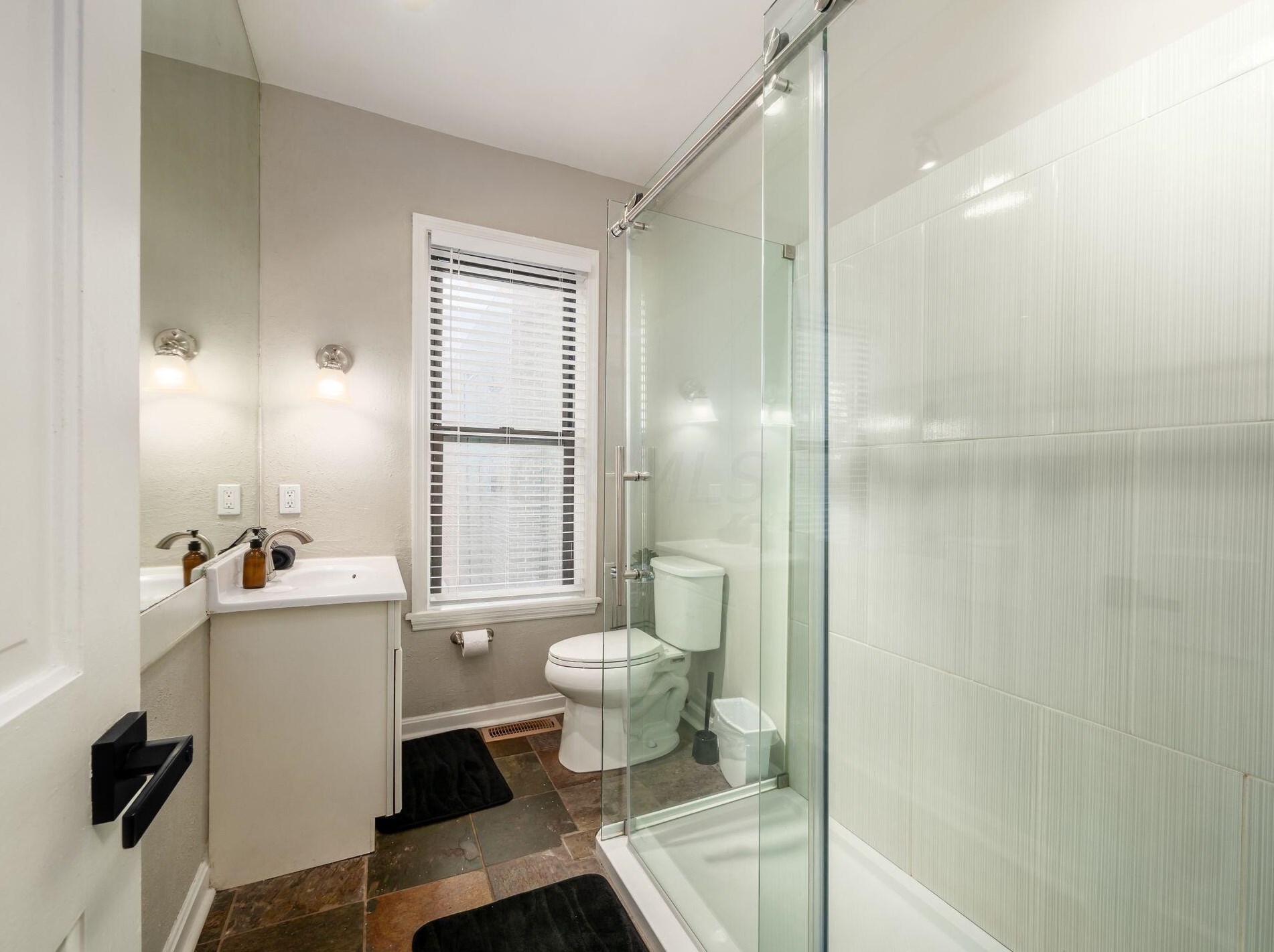 915 4th St, Columbus OH 43201-3625 exterior