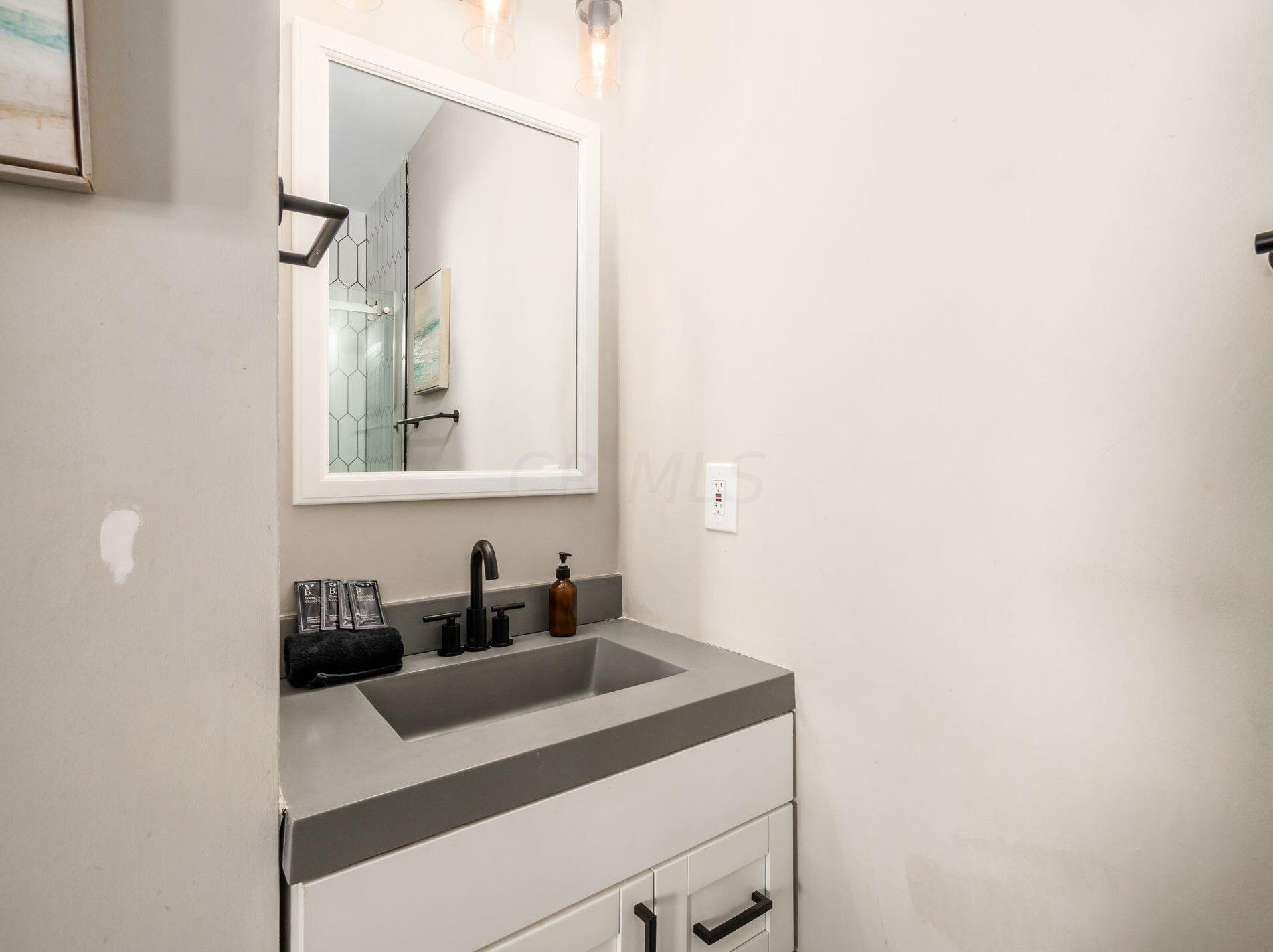 915 4th St, Columbus OH 43201-3625 exterior