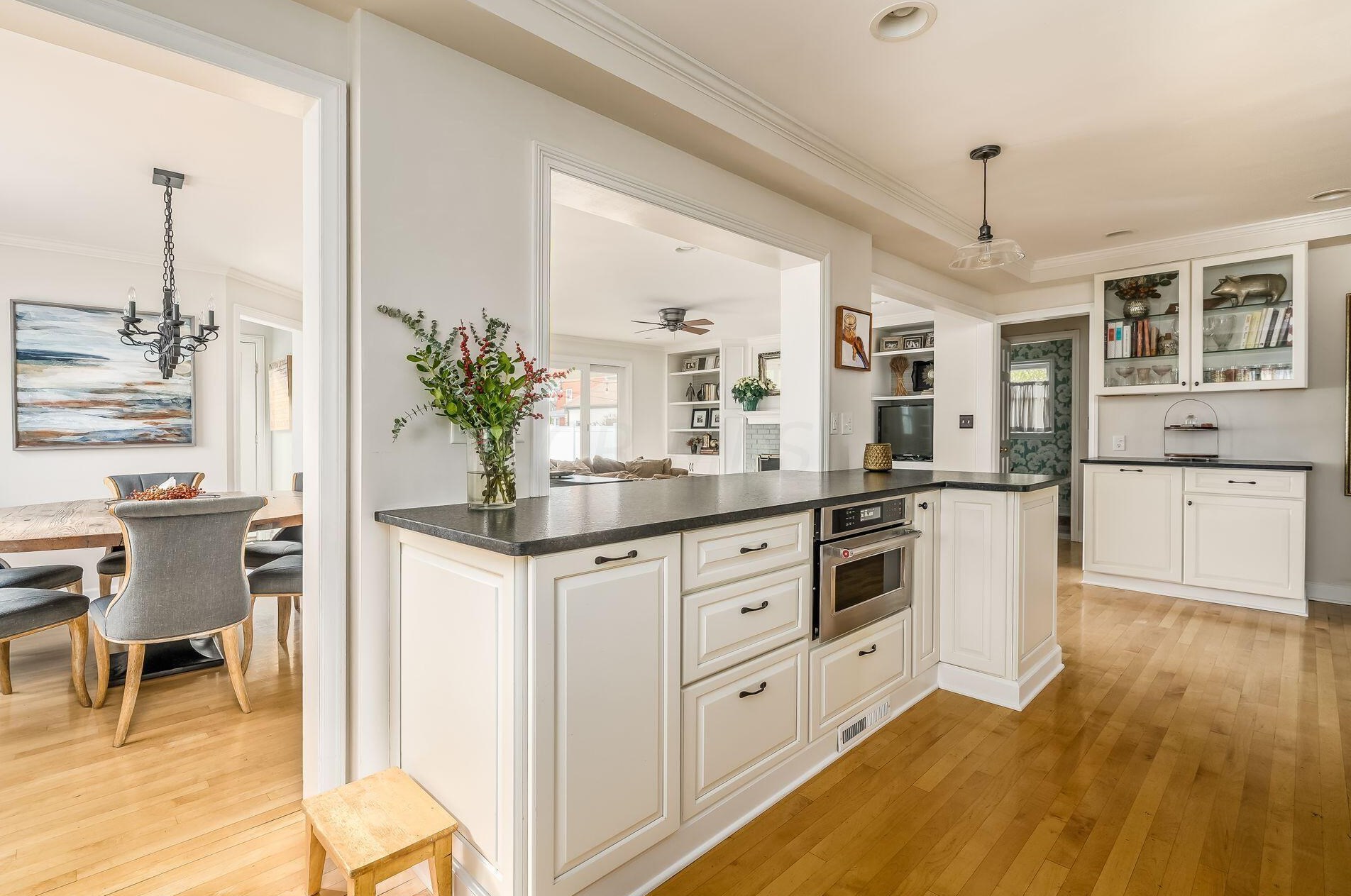 1625 Essex Rd, Columbus OH 43221-3842 exterior