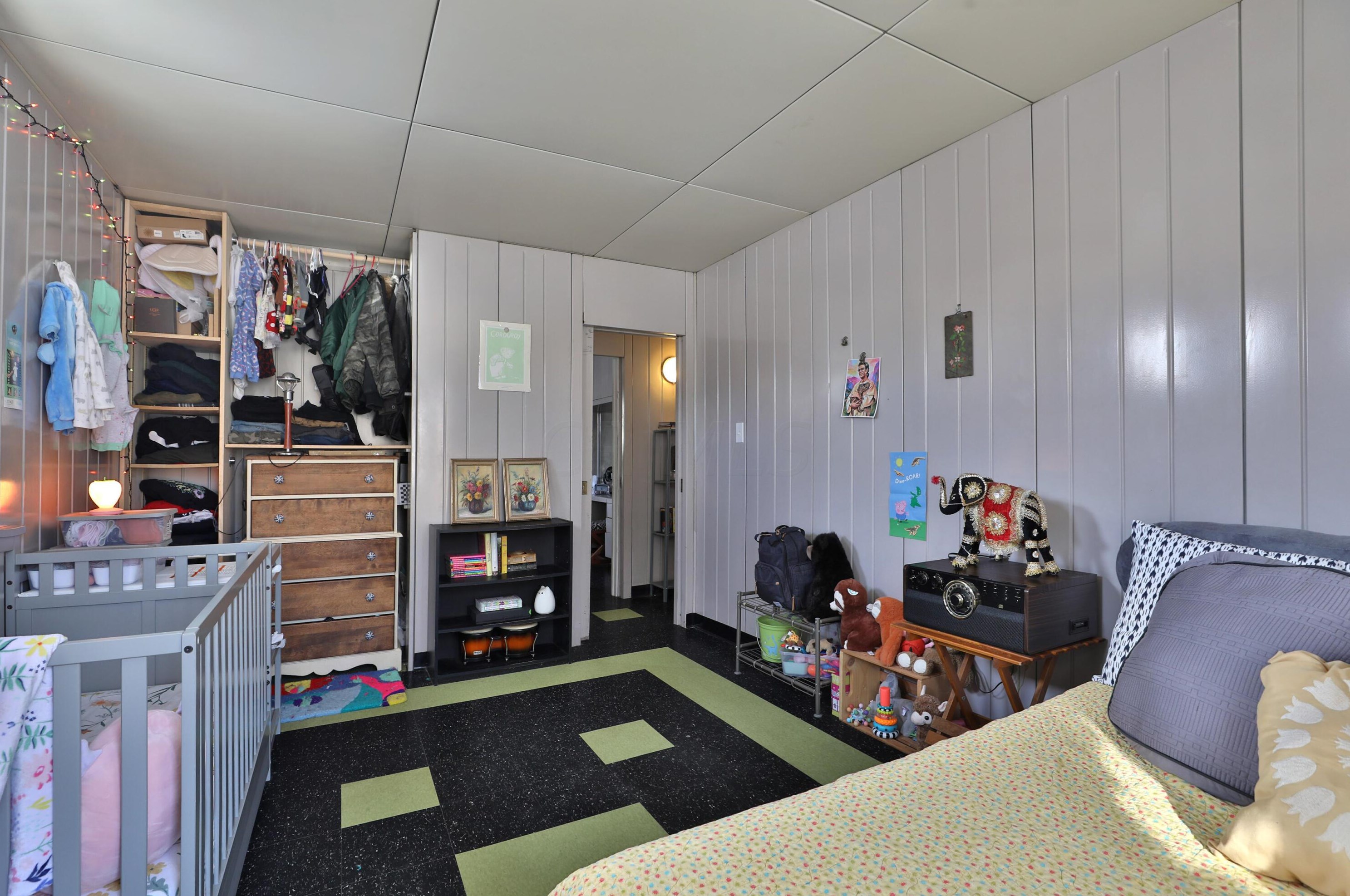 1616 Weber Rd, Columbus OH  43211-1538 exterior