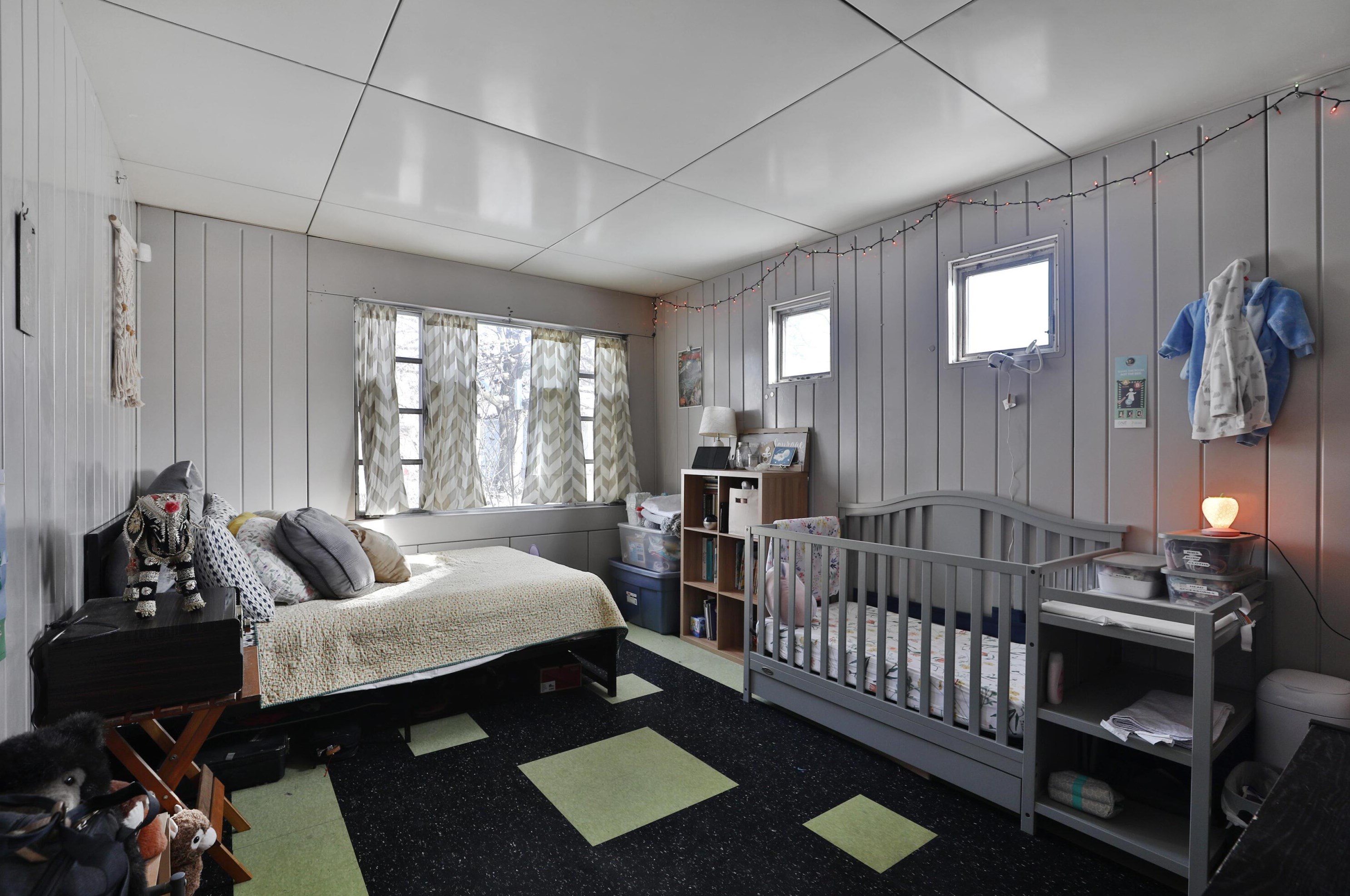 1616 Weber Rd, Columbus OH  43211-1538 exterior