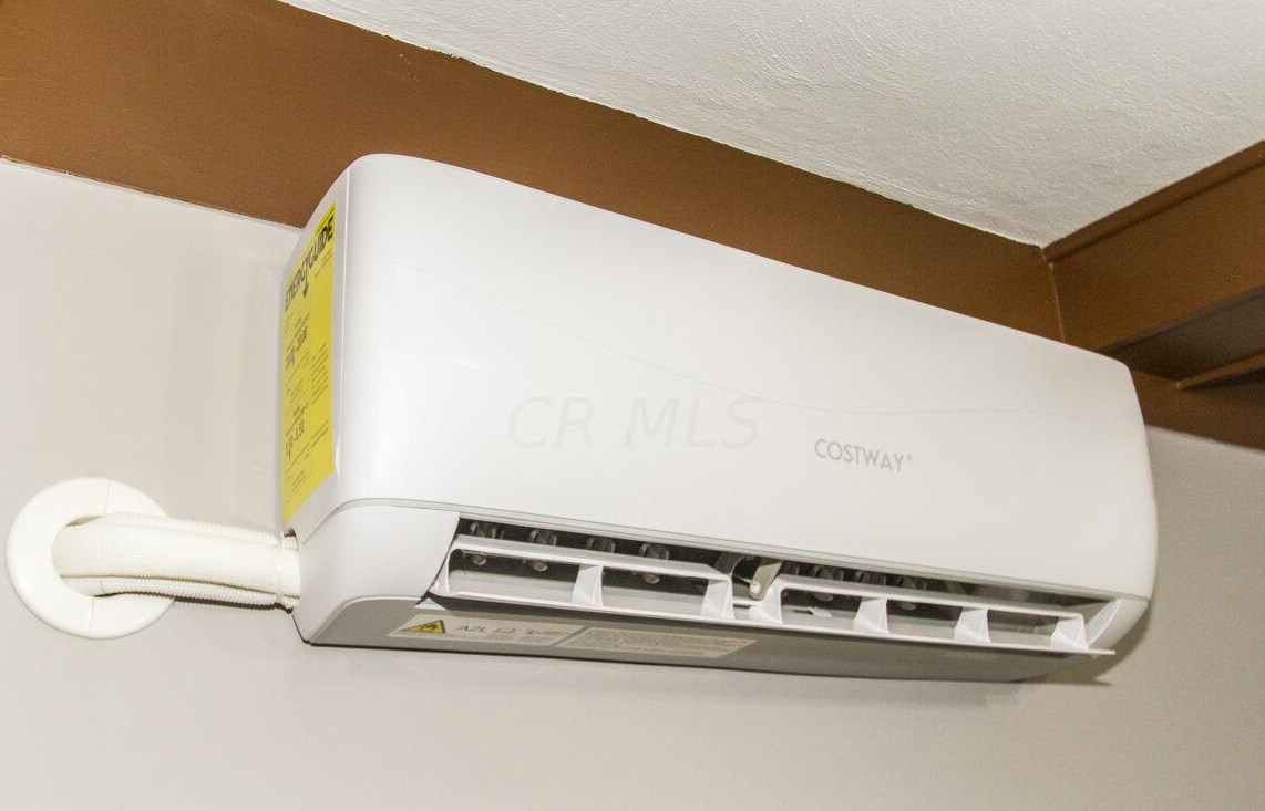 266 Gould Rd, Columbus OH  43209-1152 exterior