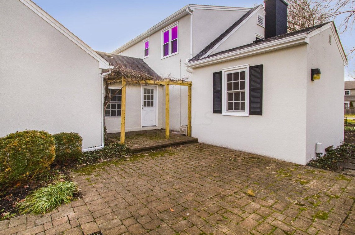 266 Gould Rd, Columbus OH  43209-1152 exterior