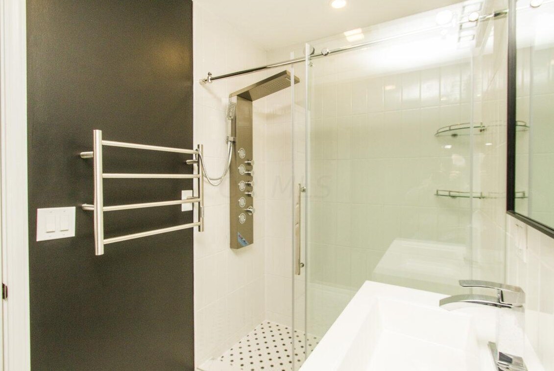 266 Gould Rd, Columbus OH  43209-1152 exterior