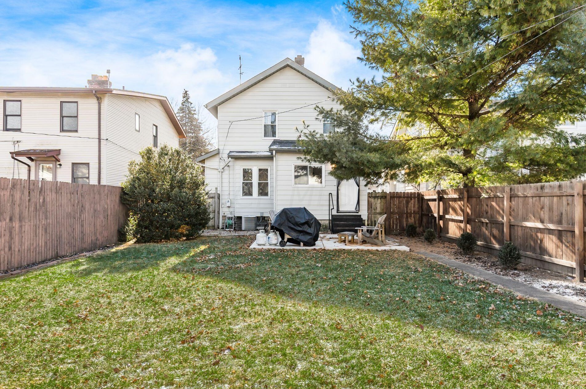 322 Southwood Ave, Columbus OH  43207-1270 exterior