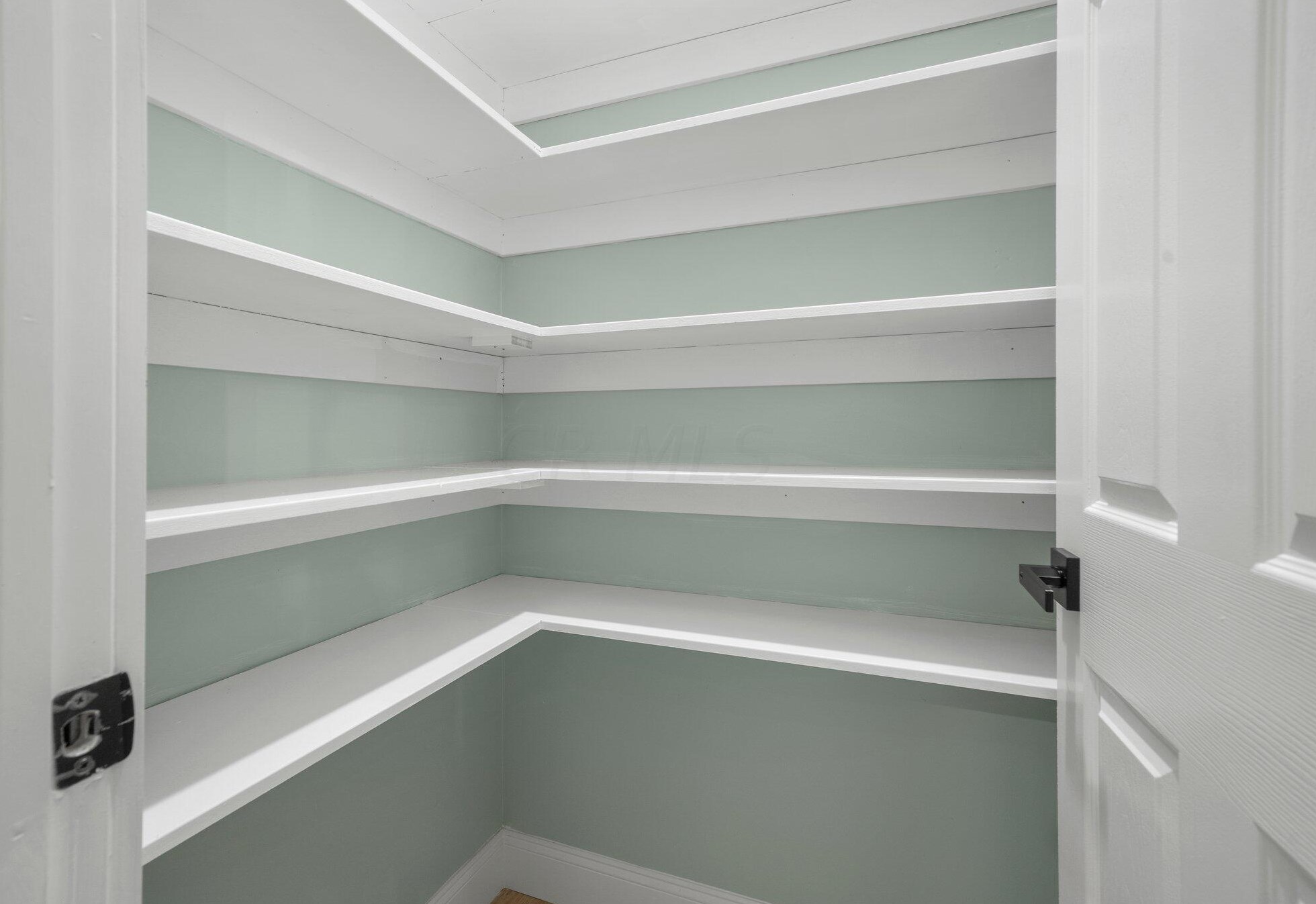 902 Linwood Ave, Columbus OH  43206-1619 exterior