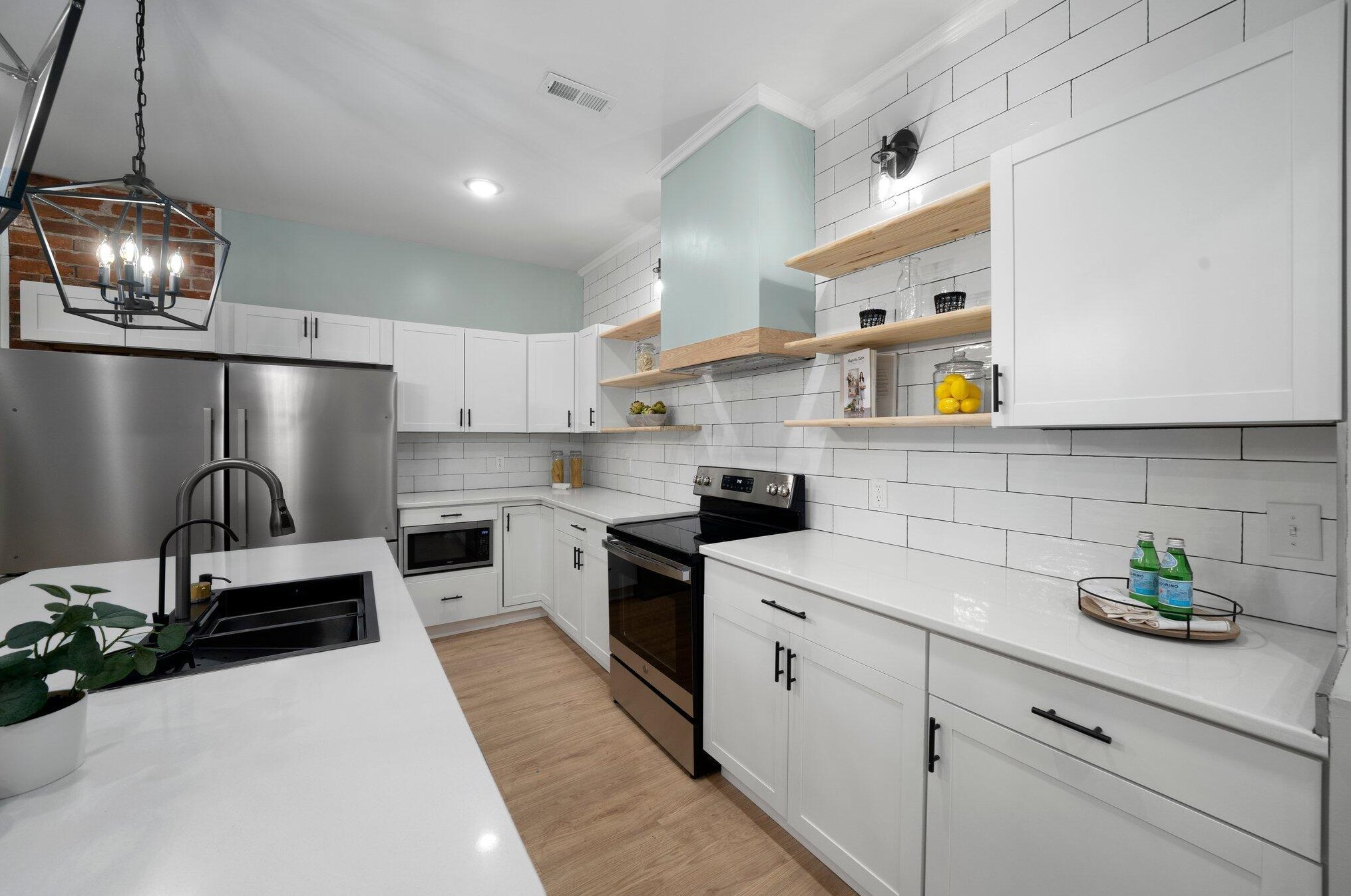 902 Linwood Ave, Columbus OH  43206-1619 exterior