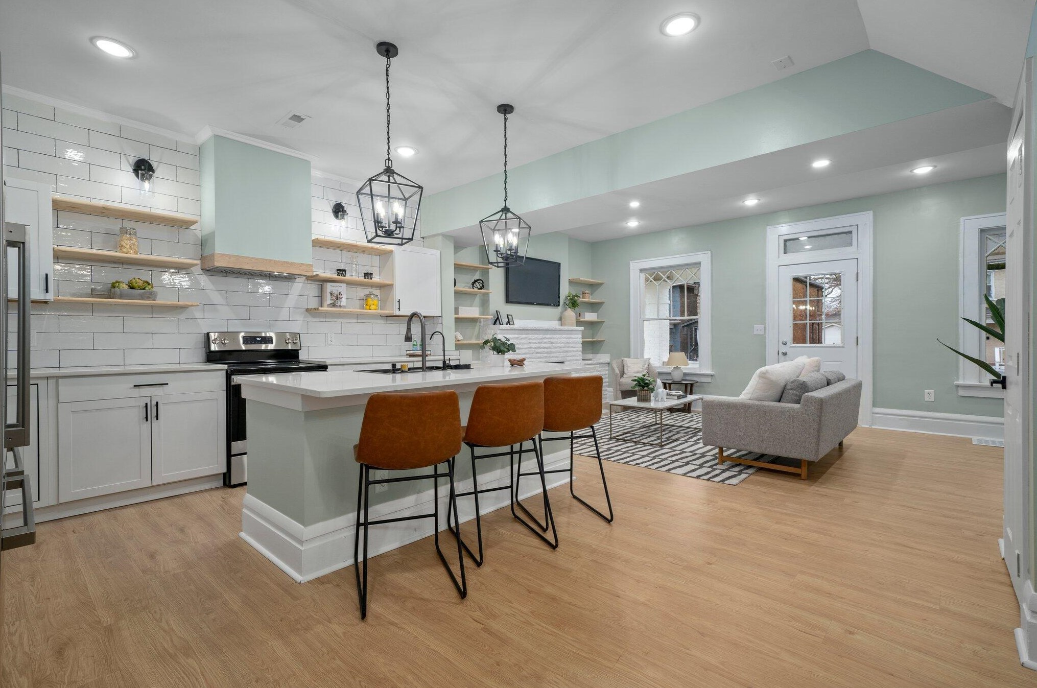 902 Linwood Ave, Columbus OH  43206-1619 exterior