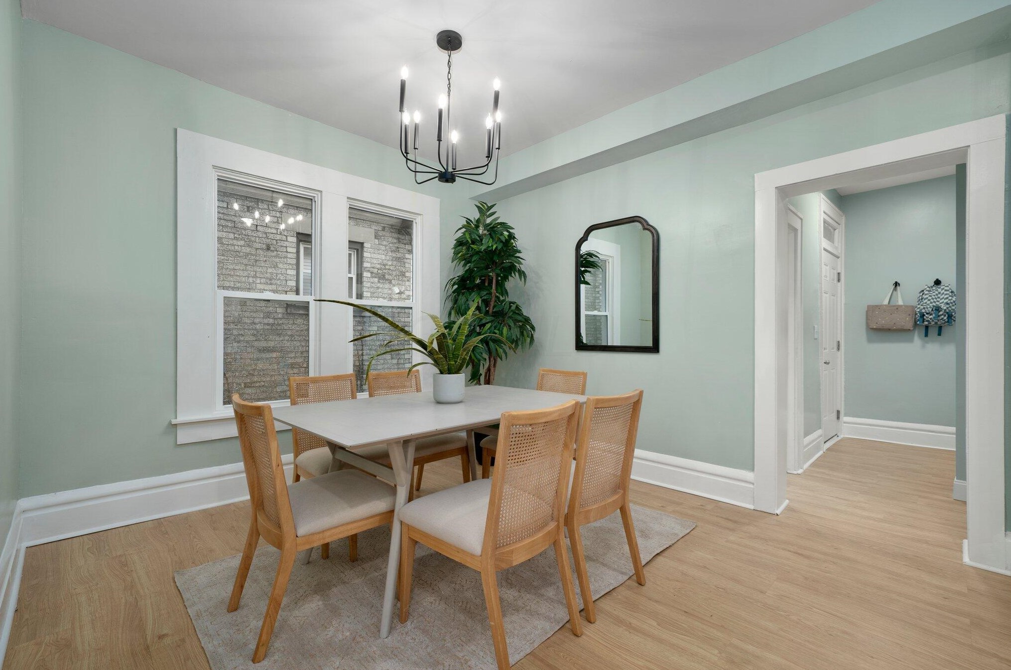 902 Linwood Ave, Columbus OH  43206-1619 exterior