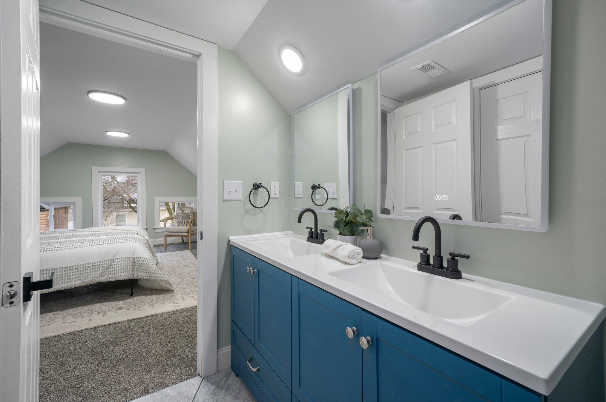 902 Linwood Ave, Columbus OH  43206-1619 exterior