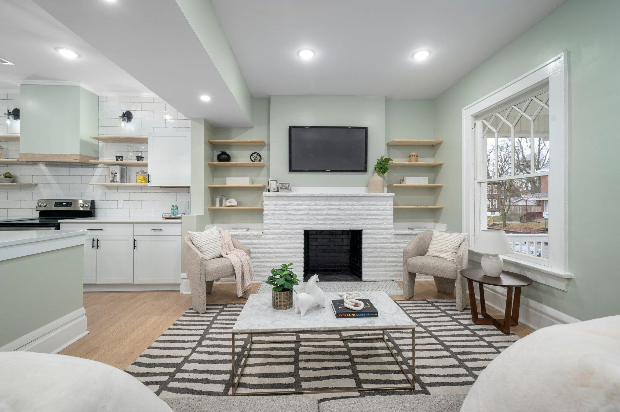 902 Linwood Ave, Columbus OH  43206-1619 exterior