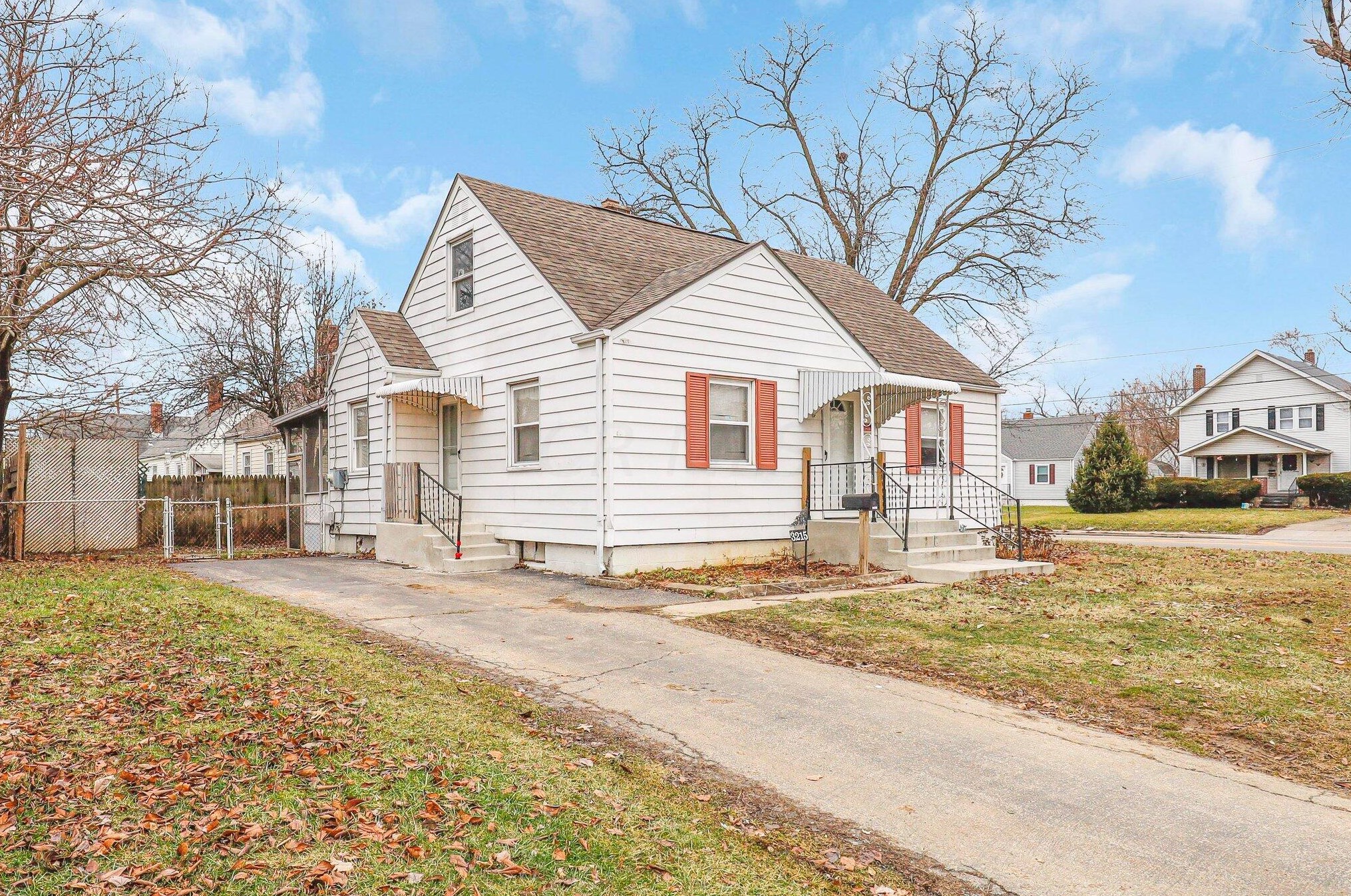 3215 Karl Rd, Columbus OH 43224-4157 exterior