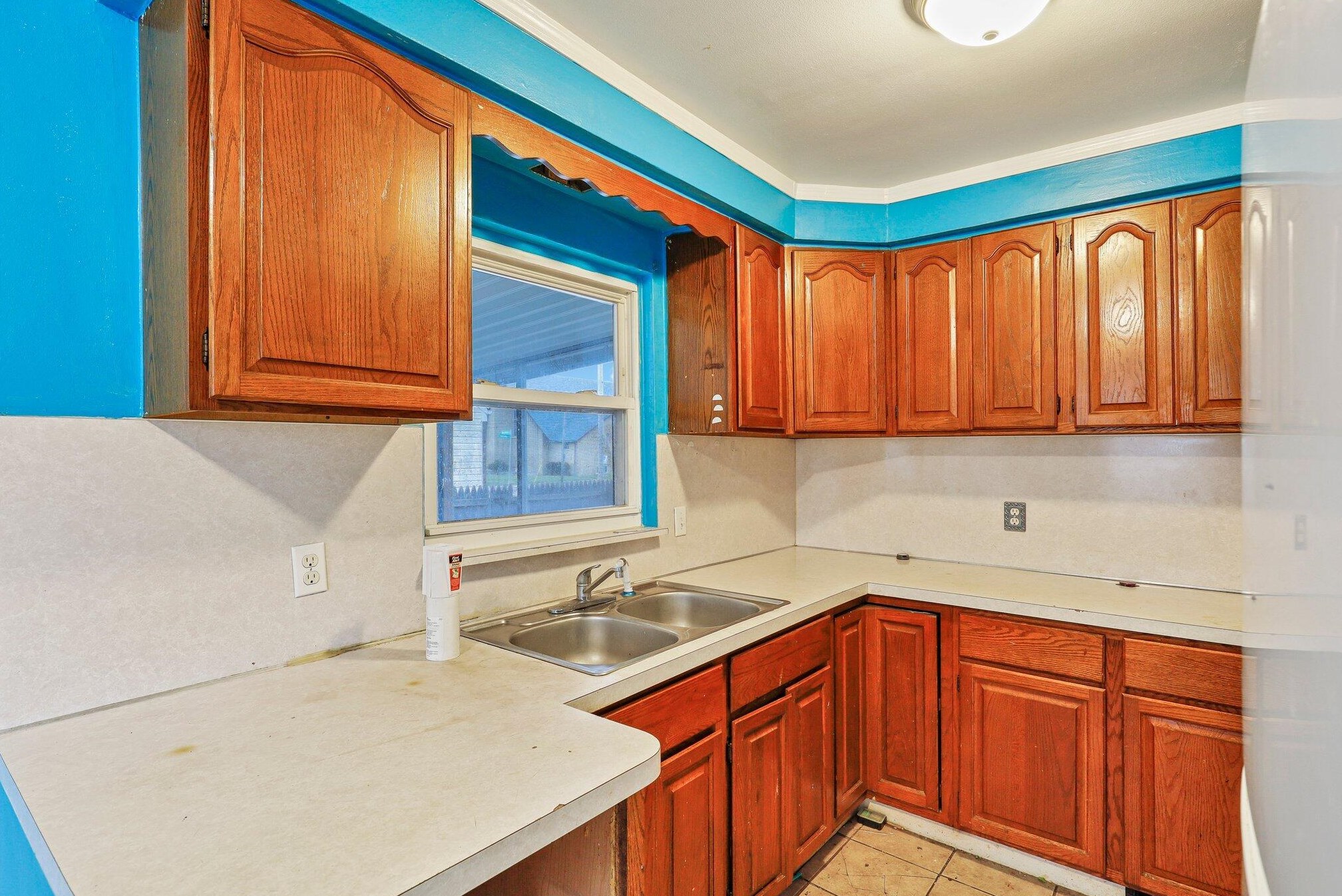 3215 Karl Rd, Columbus OH 43224-4157 exterior