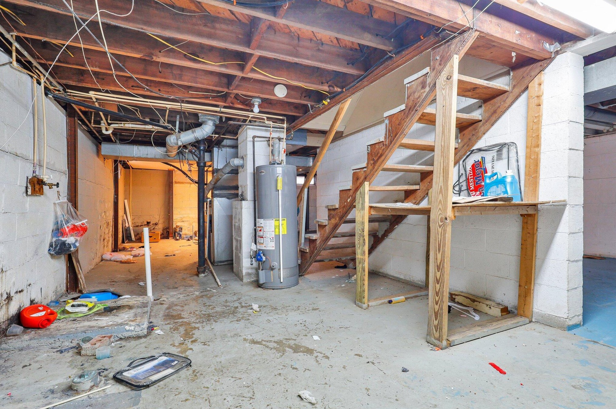 3215 Karl Rd, Columbus OH 43224-4157 exterior