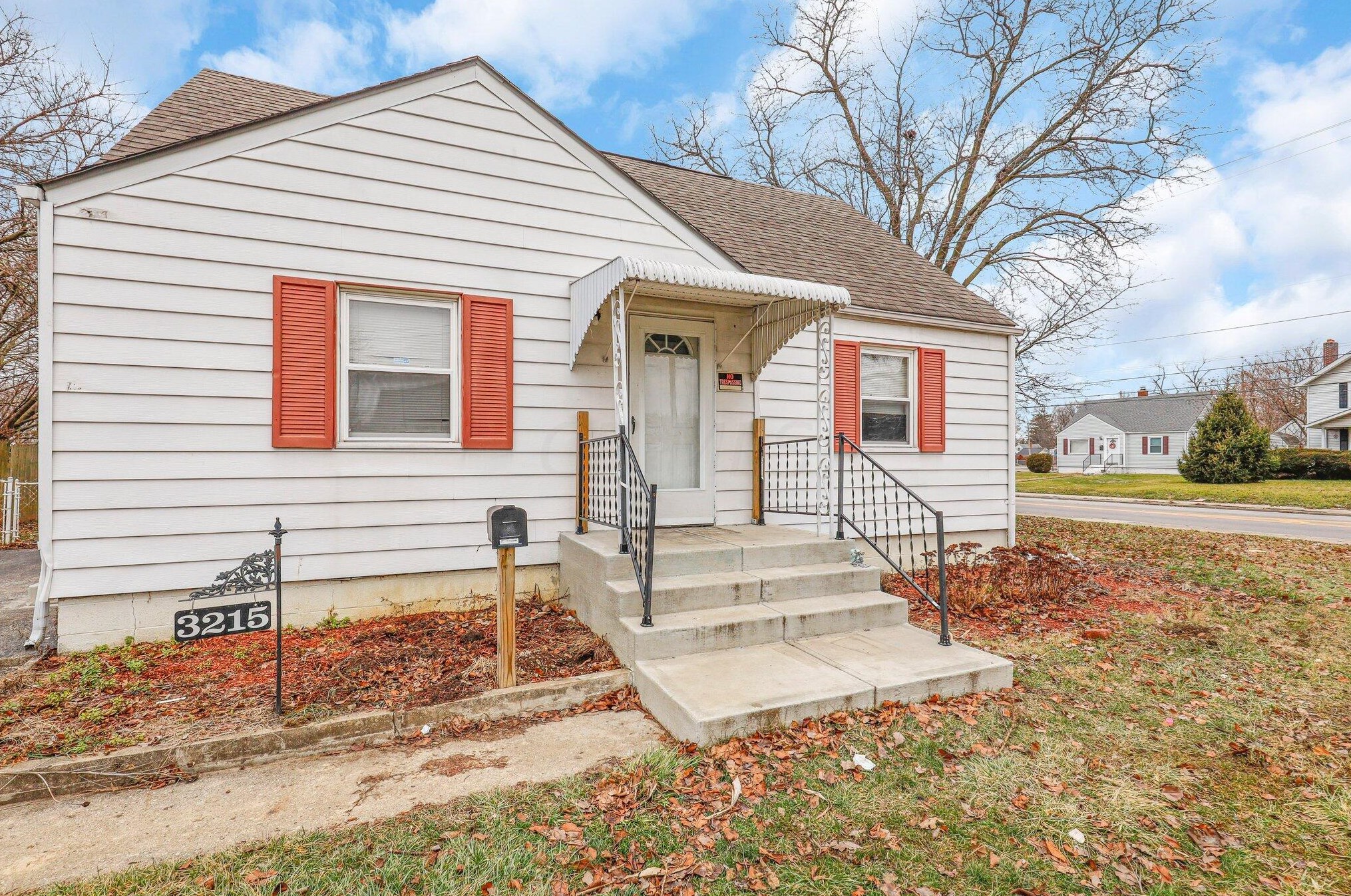 3215 Karl Rd, Columbus OH 43224-4157 exterior