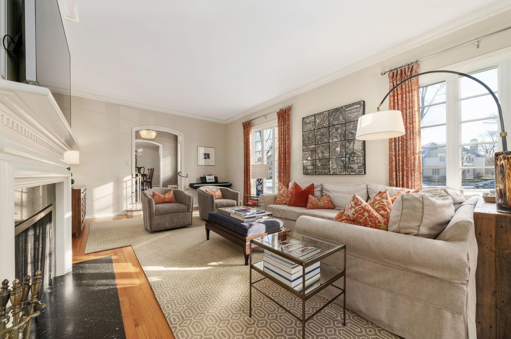 2130 Parkway Dr, Columbus OH 43221-3718 exterior